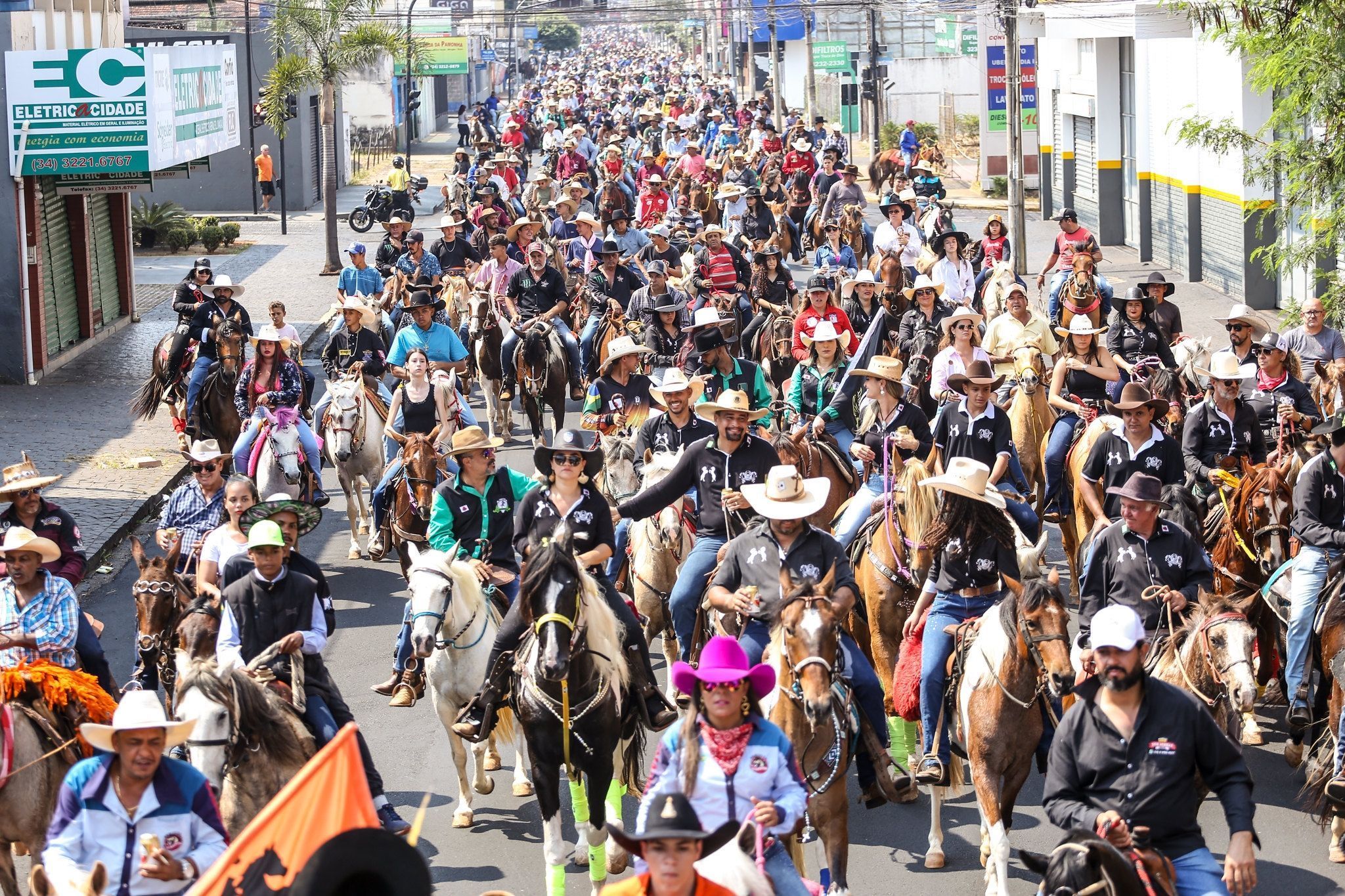 Uberlândia prepara festa com cavalgada, exposição, queima do alho e eleição da Rainha Camaru; confira
