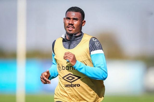 Botafogo acerta a contratação de Cuiabano, do Grêmio, no fim da janela