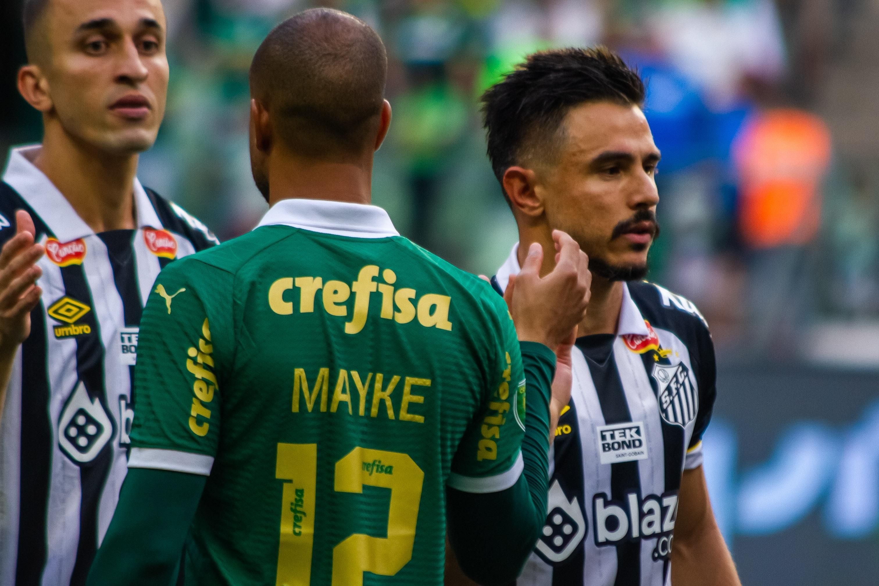 Palmeiras x Santos: veja como foi reencontro de Mayke e Willian Bigode após caso das criptomoedas