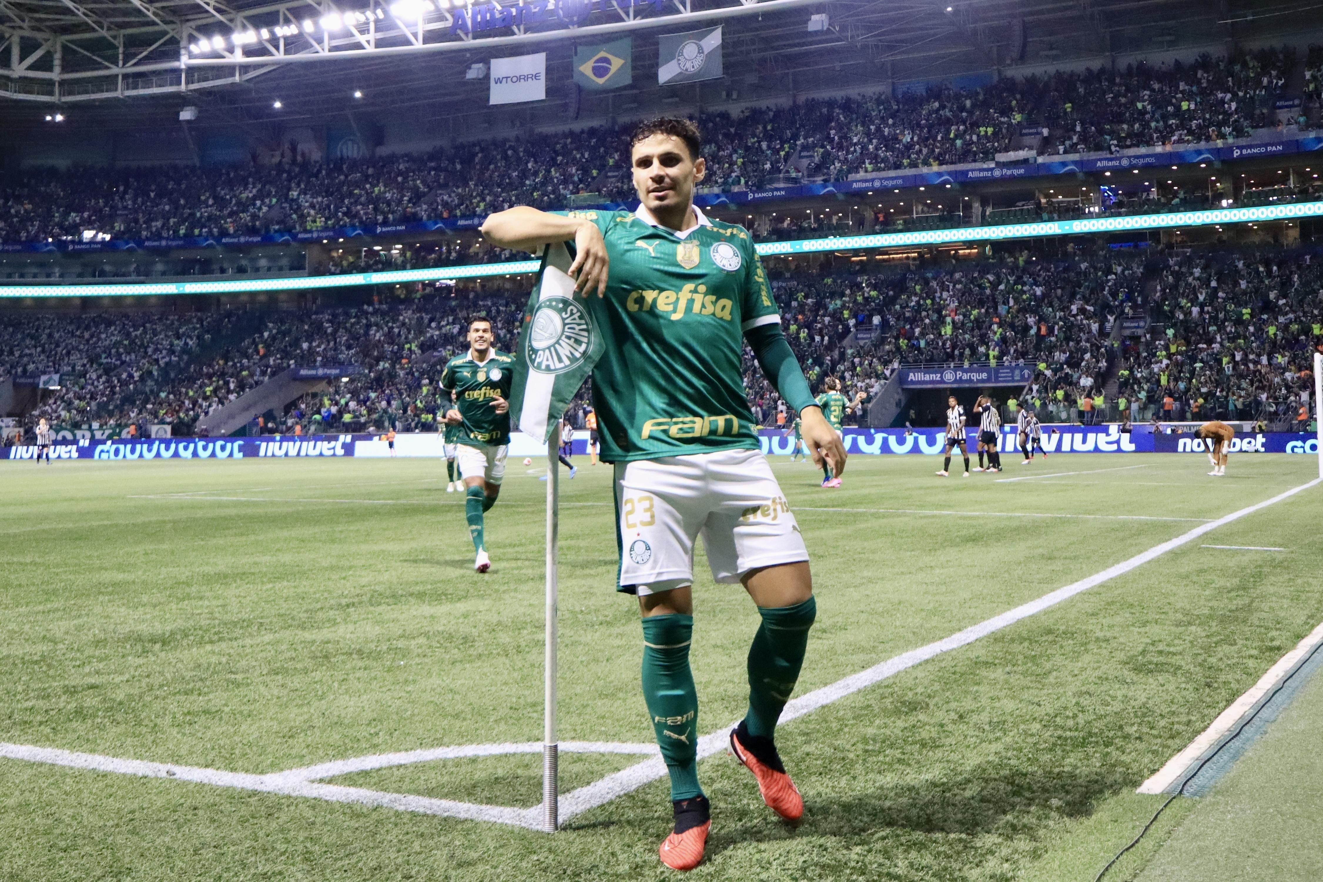 Abel Ferreira cobra novamente sobre gramado do Allianz: 'Tem que colocar um novo'