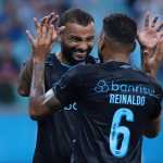 Grêmio vence Novo Hamburgo e dispara na liderança do Gauchão