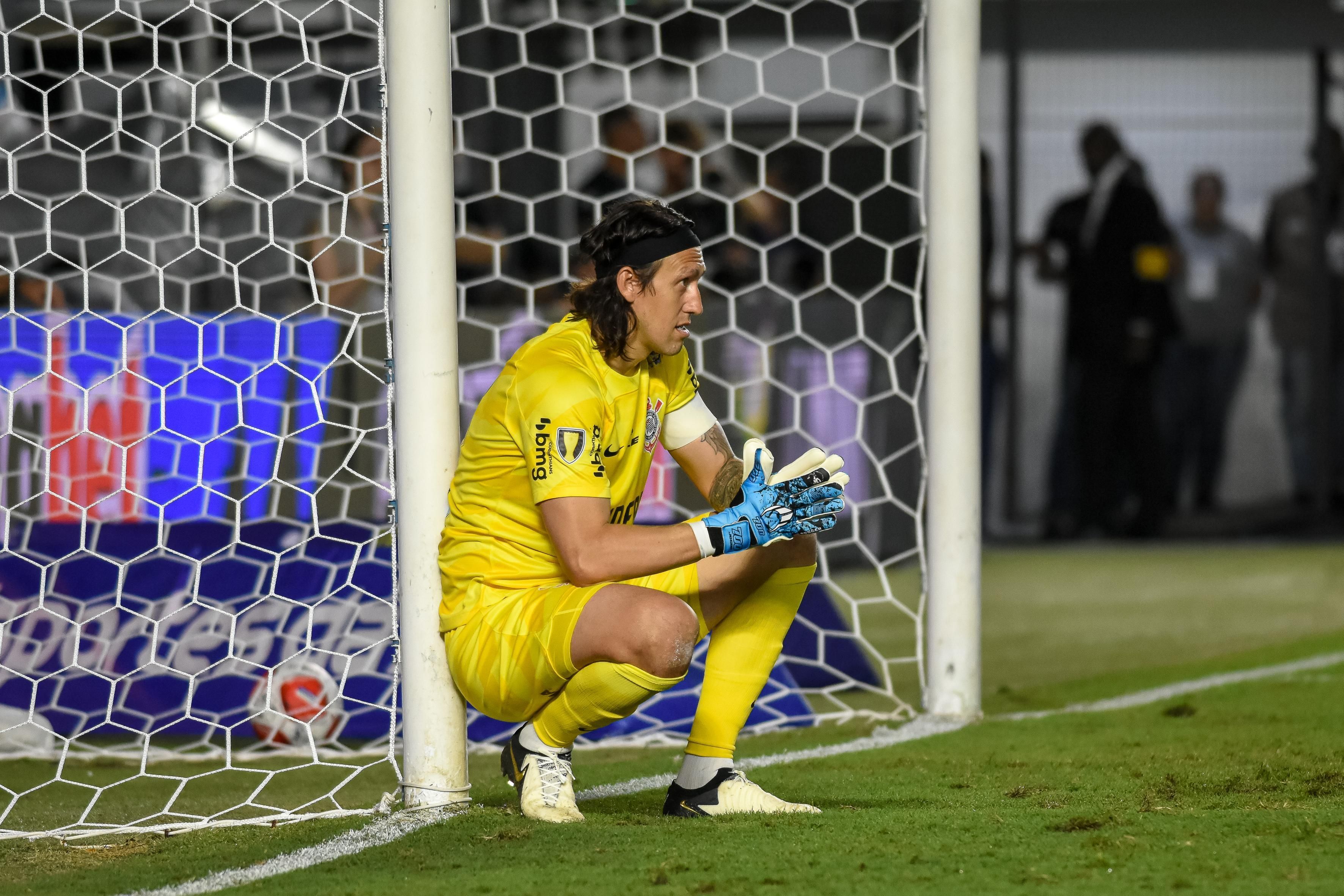 Cássio comenta queda de Mano no Corinthians e vê jogo 'equilibrado' com o Santos