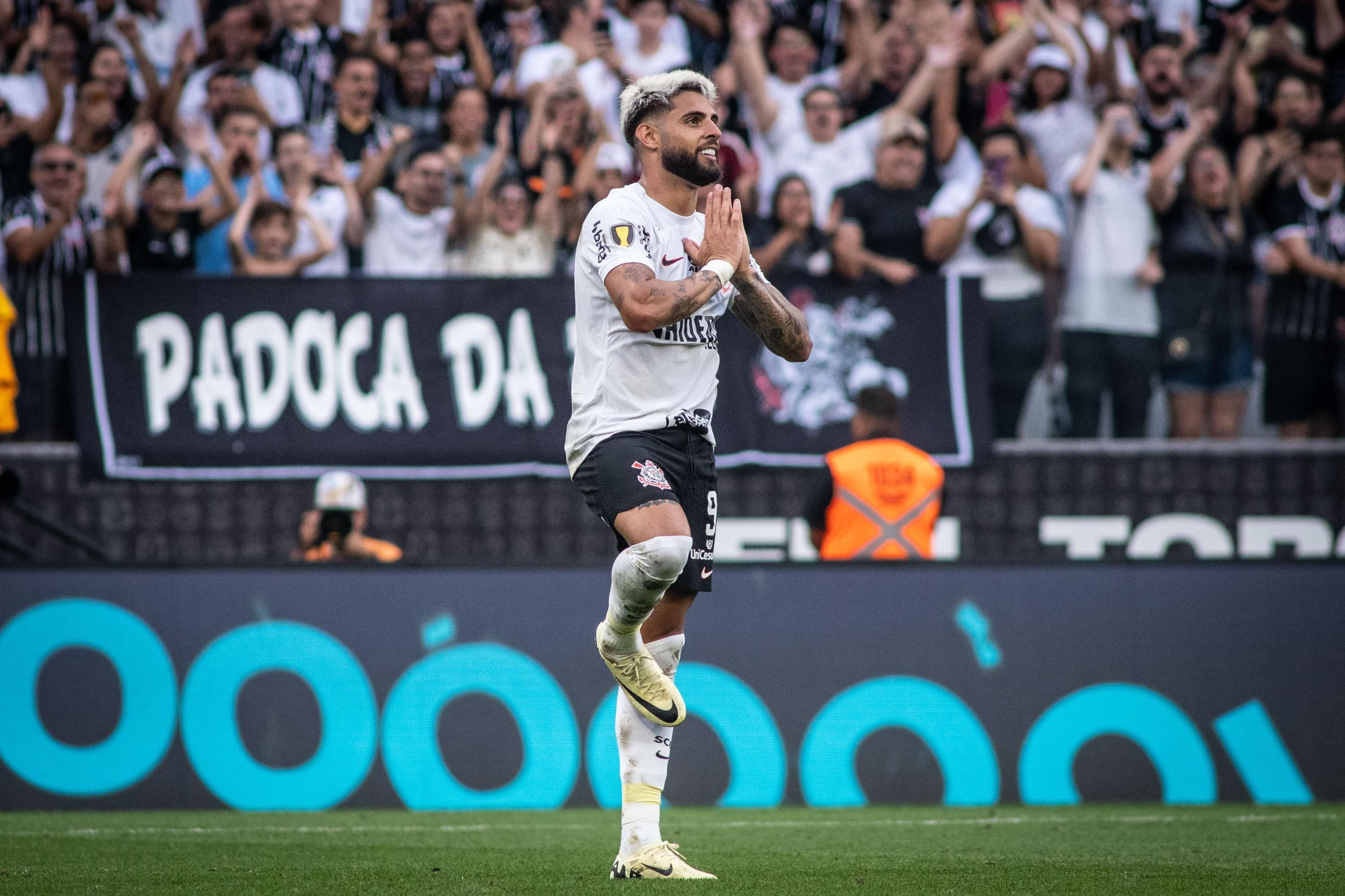Na estreia de António Oliveira, Corinthians vence Portuguesa e quebra sequência de derrotas