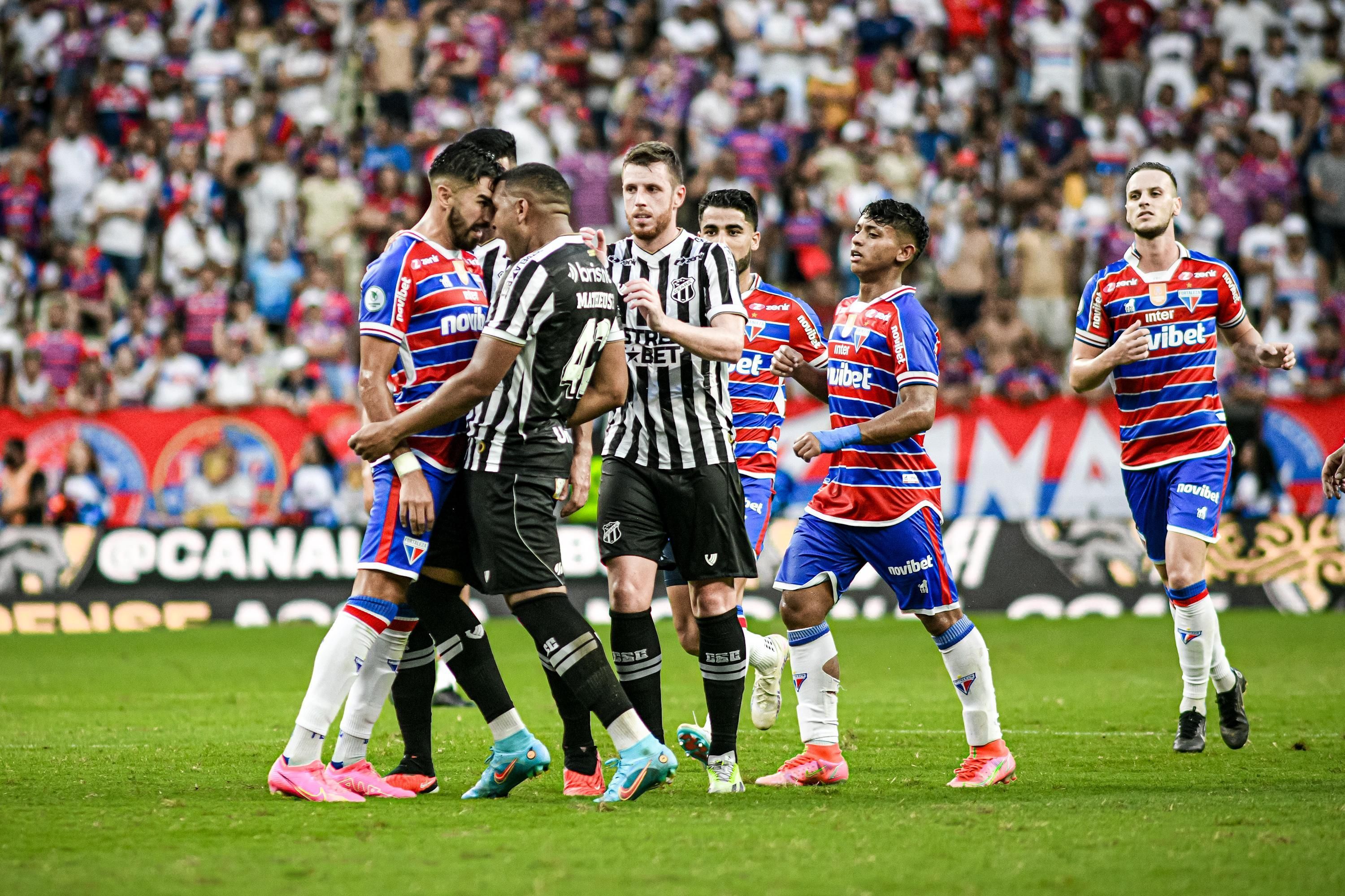 Fortaleza e Ceará empatam Clássico-Rei em jogo de seis gols pelo Estadual