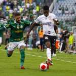 Com zagueiro no gol, Corinthians marca no fim e arranca empate heroico do Palmeiras