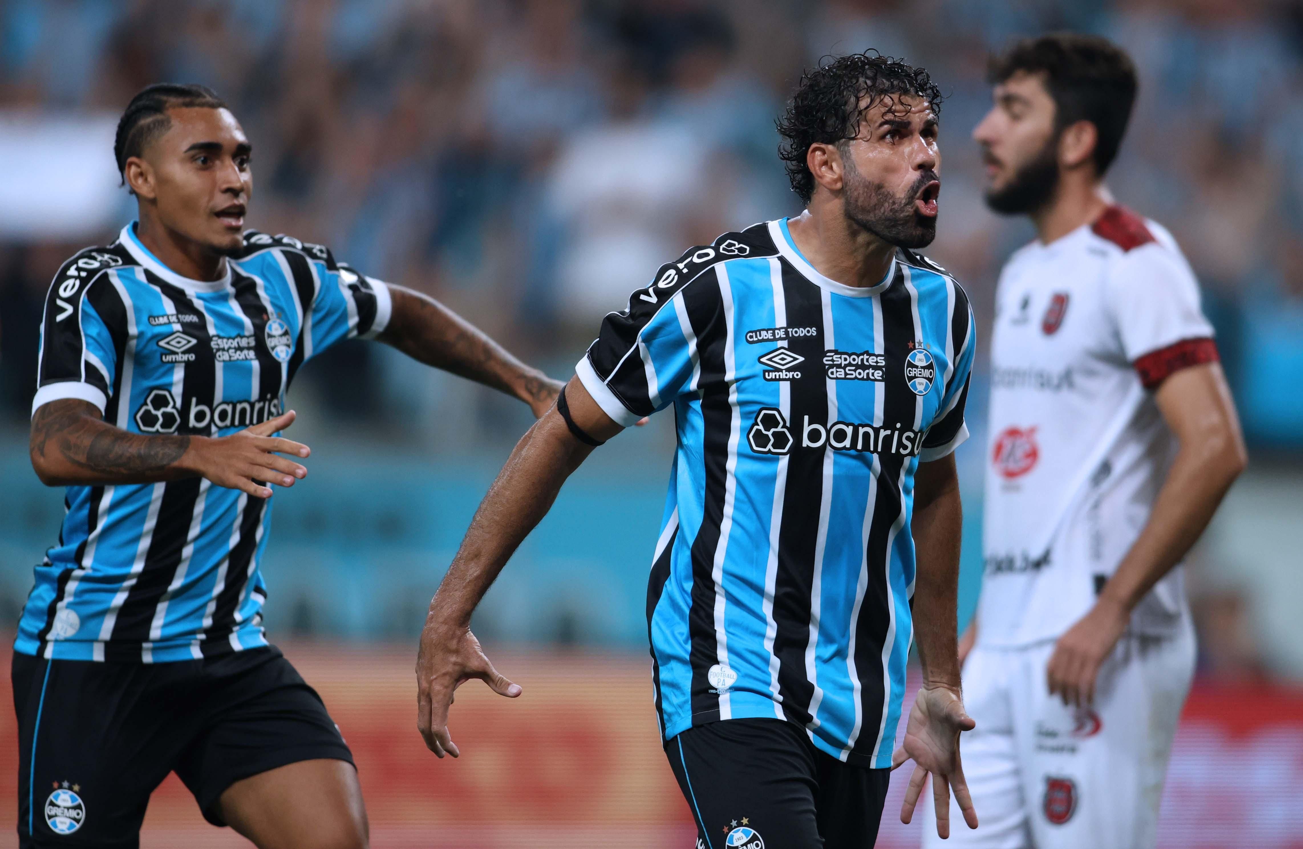 Grêmio vence Brasil de Pelotas e garante classificação à semifinal do Gauchão