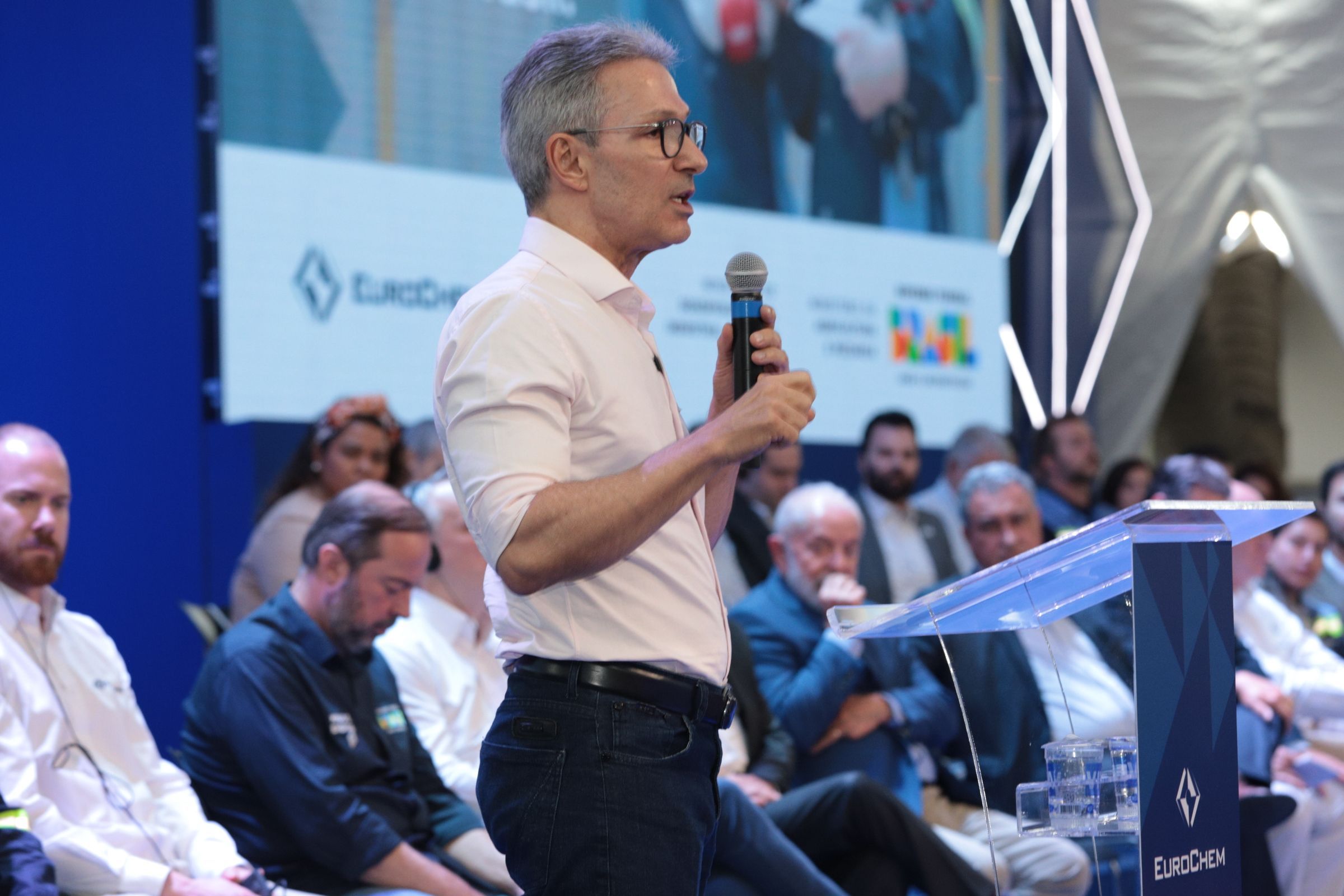 Zema critica Cemig e diz que 'Minas Gerais sofre com falta de energia'