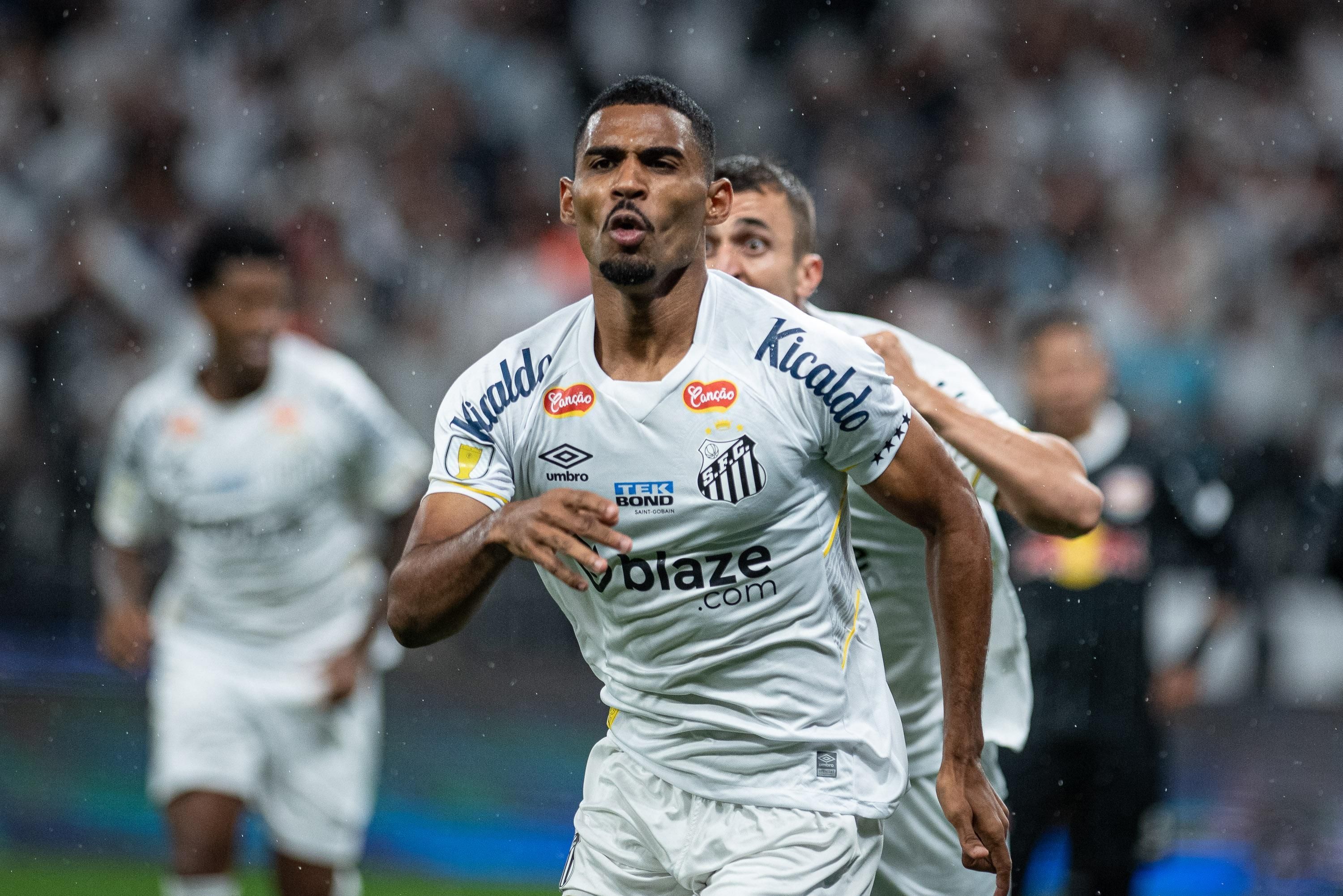Santos joga bem, vence o Bragantino e vai à final do Paulistão após oito anos