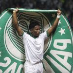 Lenda da Premier League se derrete por Endrick e brasileiro crava: 'É um monstro'