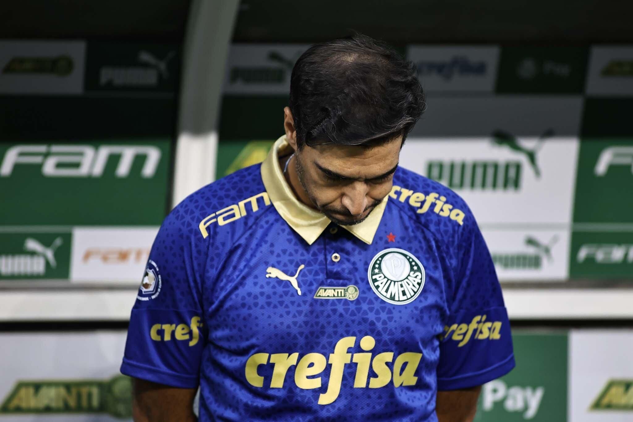 Abel levanta décima taça no Palmeiras e vira técnico com mais títulos no clube