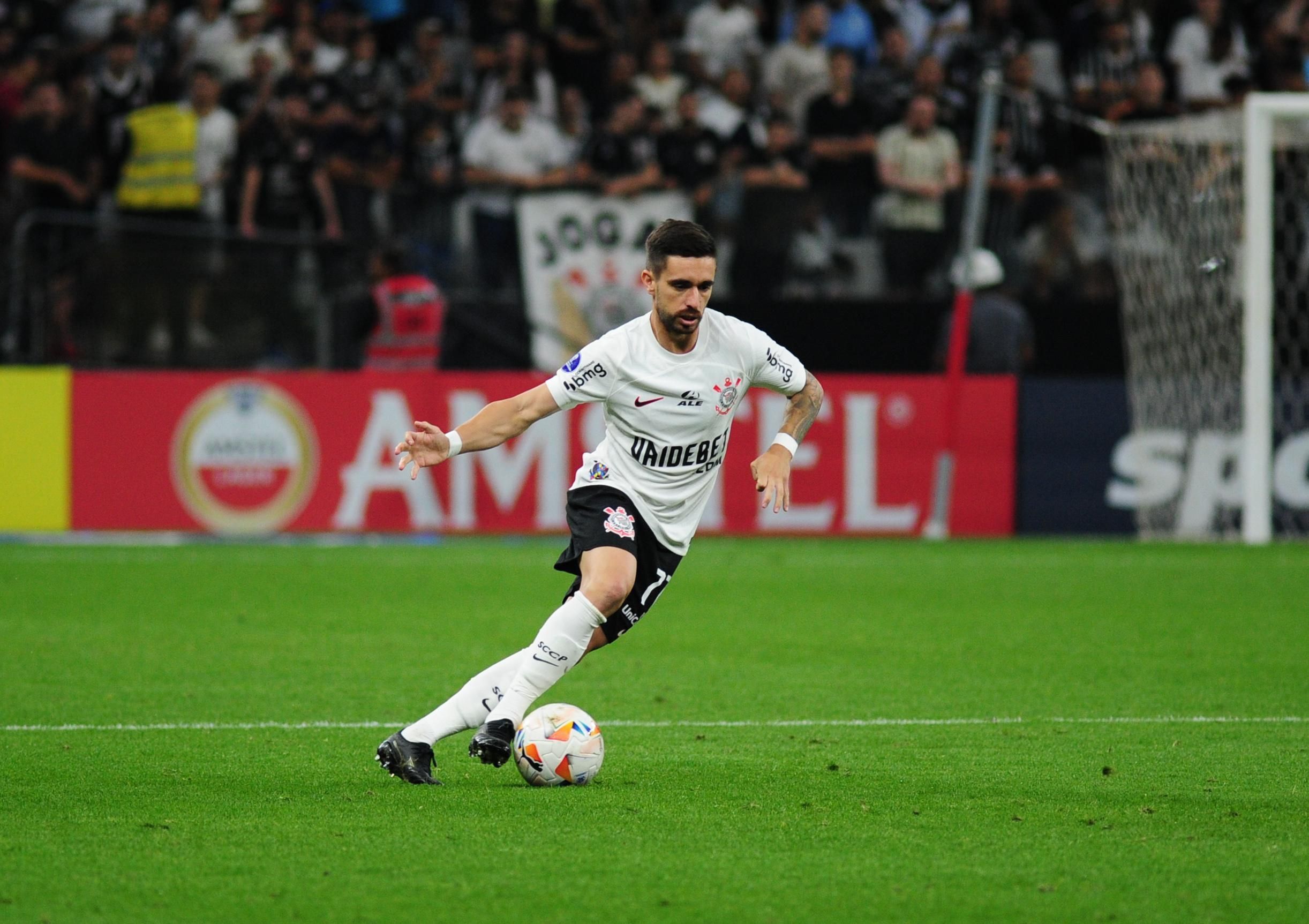 100%? Coronado avalia condições para reforçar o Corinthians contra o Atlético