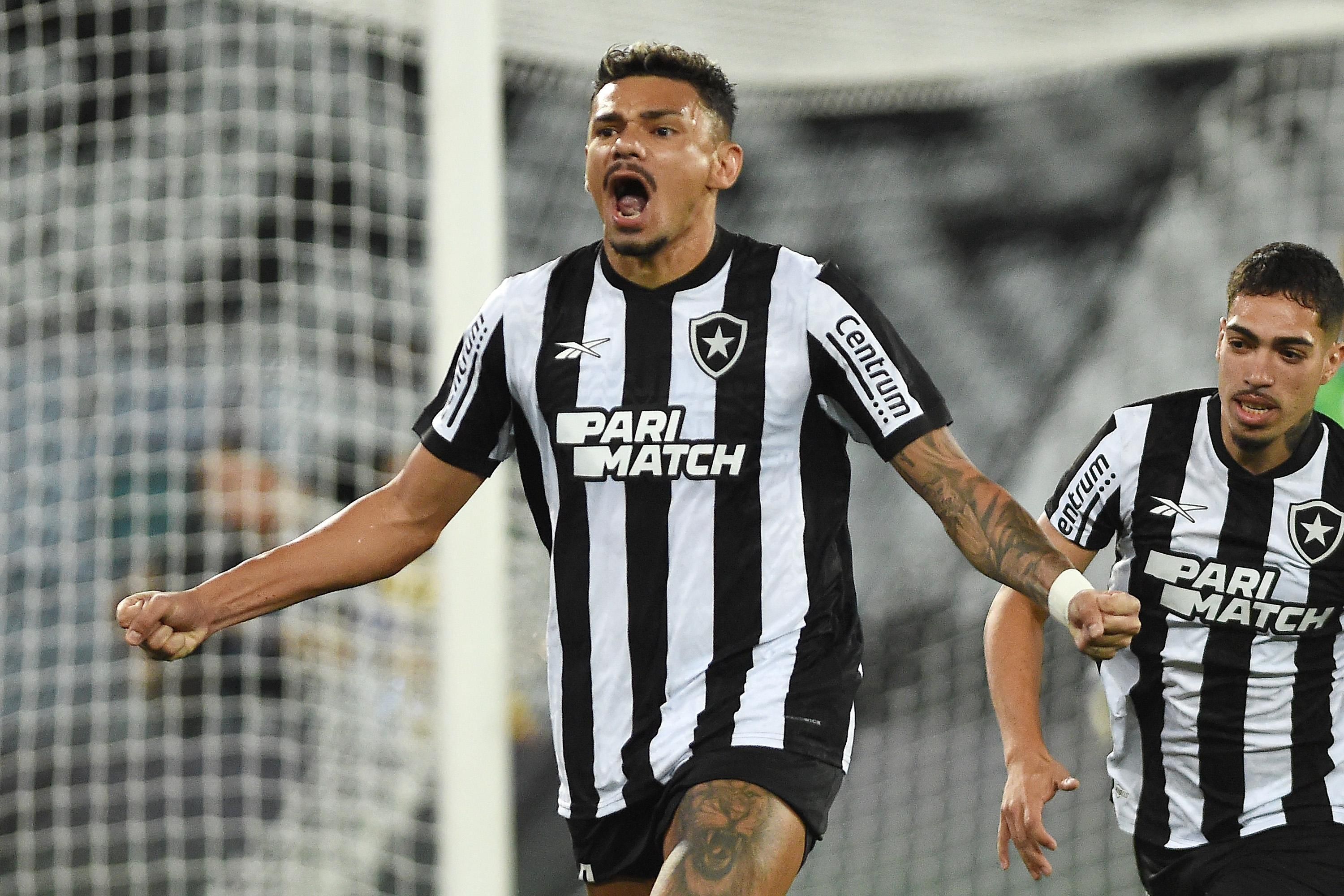 Em uma grande atuação, Botafogo goleia Juventude pelo Brasileiro