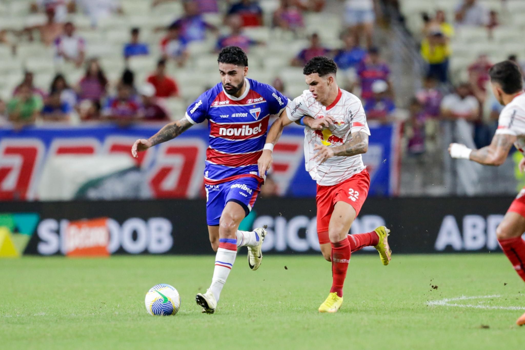 Fortaleza e Bragantino empatam pelo Brasileiro na Arena Castelão