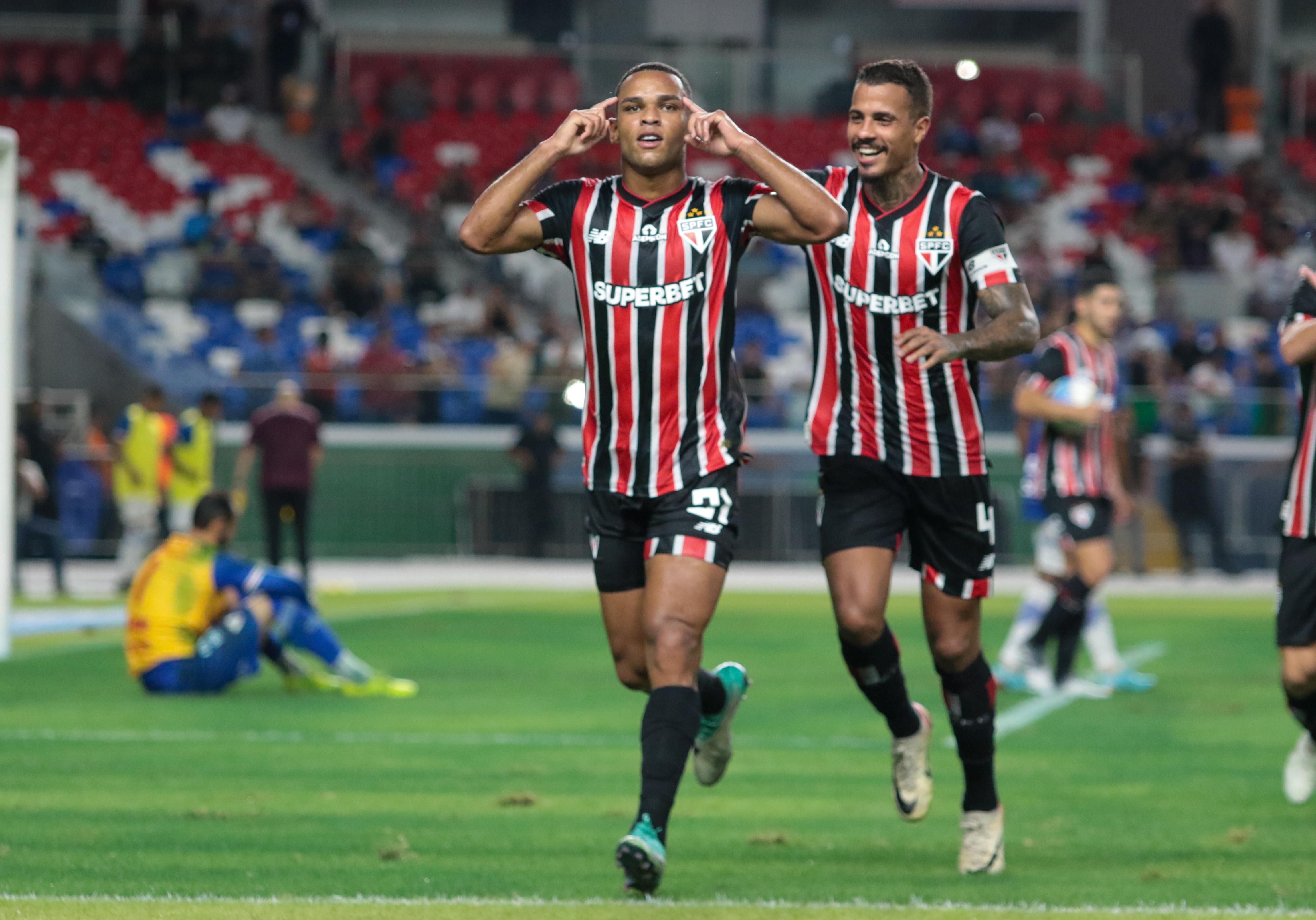 São Paulo domina o Águia de Marabá e larga à frente na Copa do Brasil
