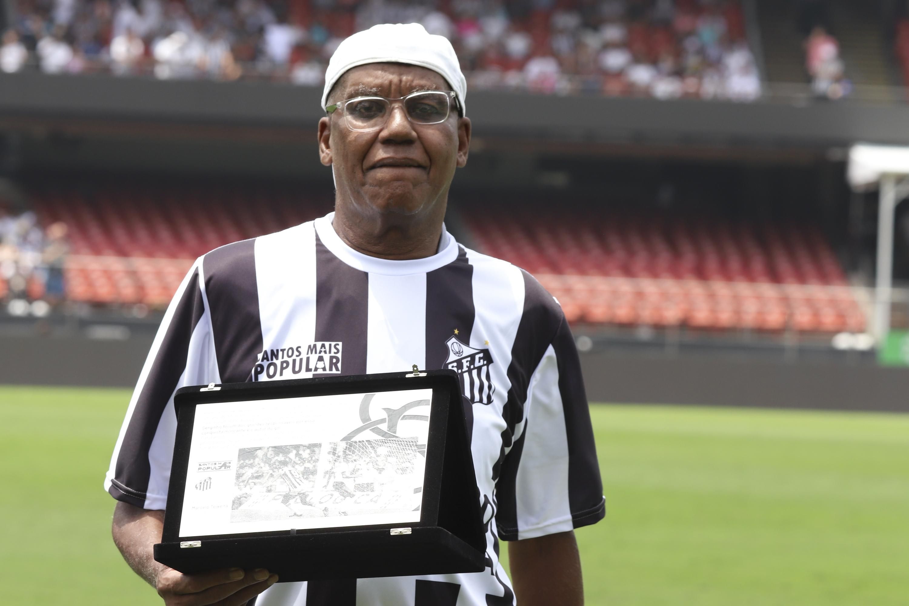 Ídolo de São Paulo e Santos sofre infarto e passa por cirurgia