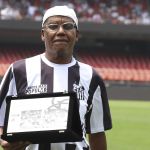 Ídolo de São Paulo e Santos sofre infarto e passa por cirurgia