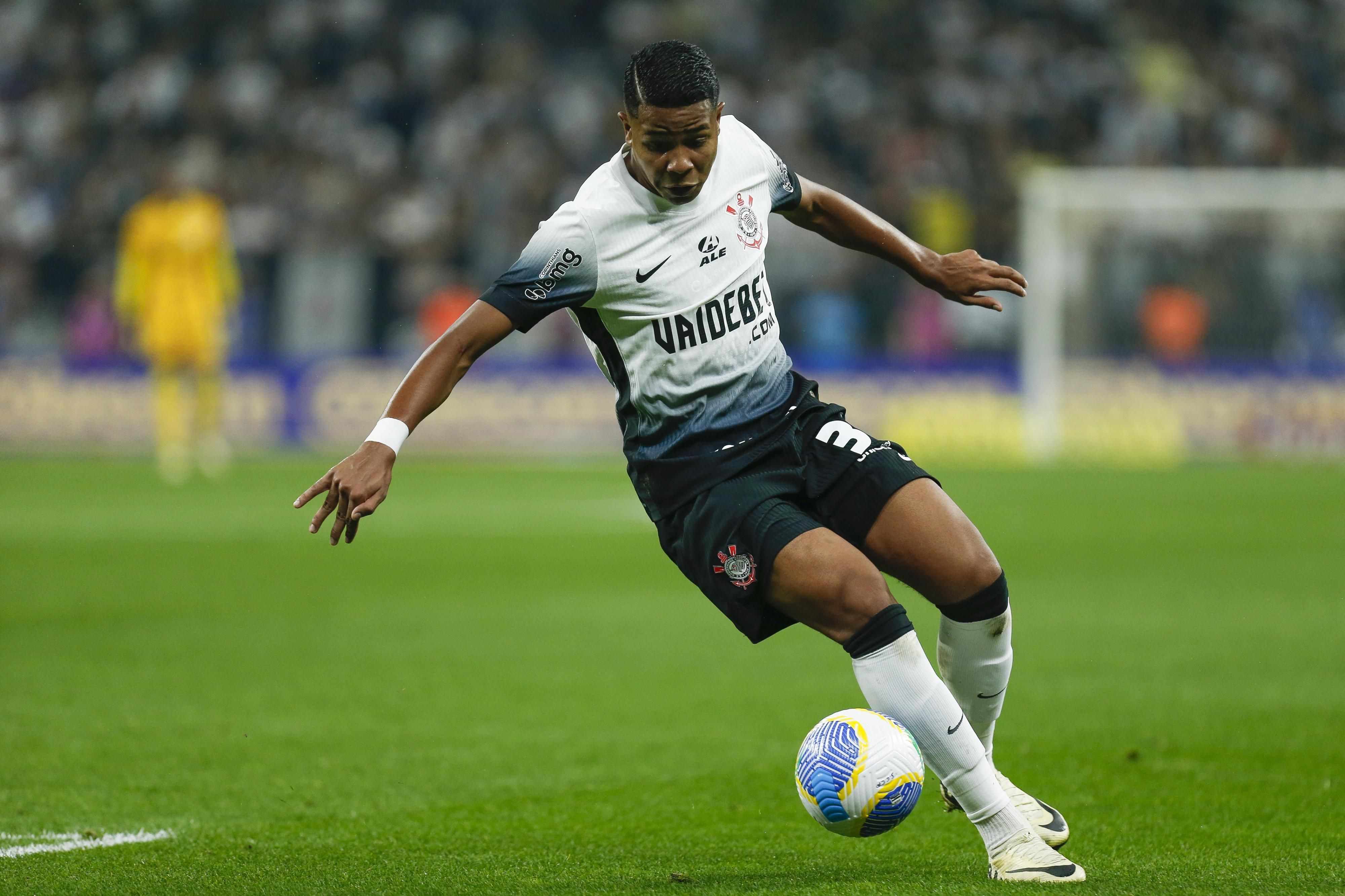 Técnico do Corinthians admite preocupação com possível venda de Wesley