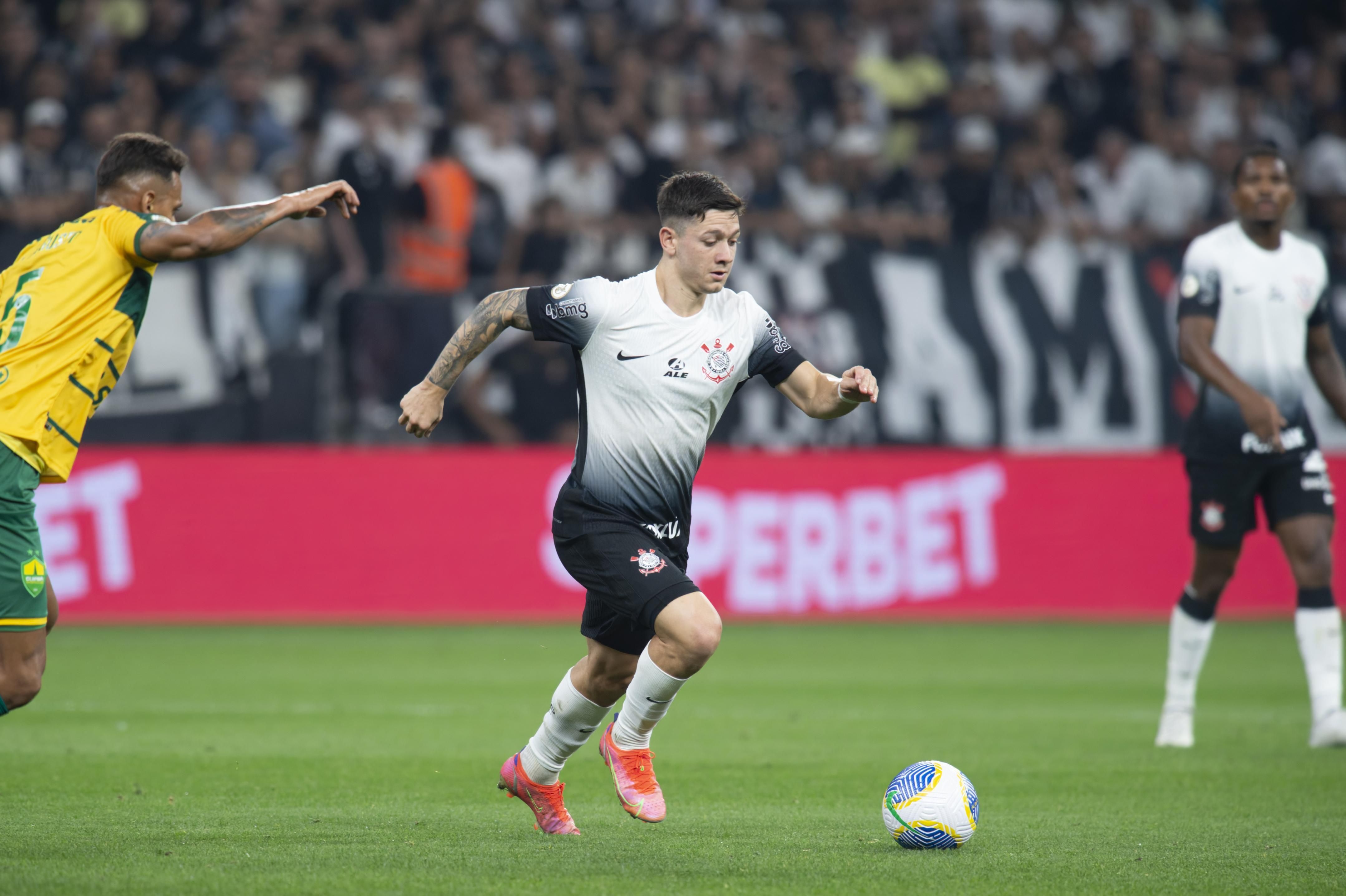 Corinthians marca no fim, empata com o Cuiabá e segue no Z4 do Brasileirão