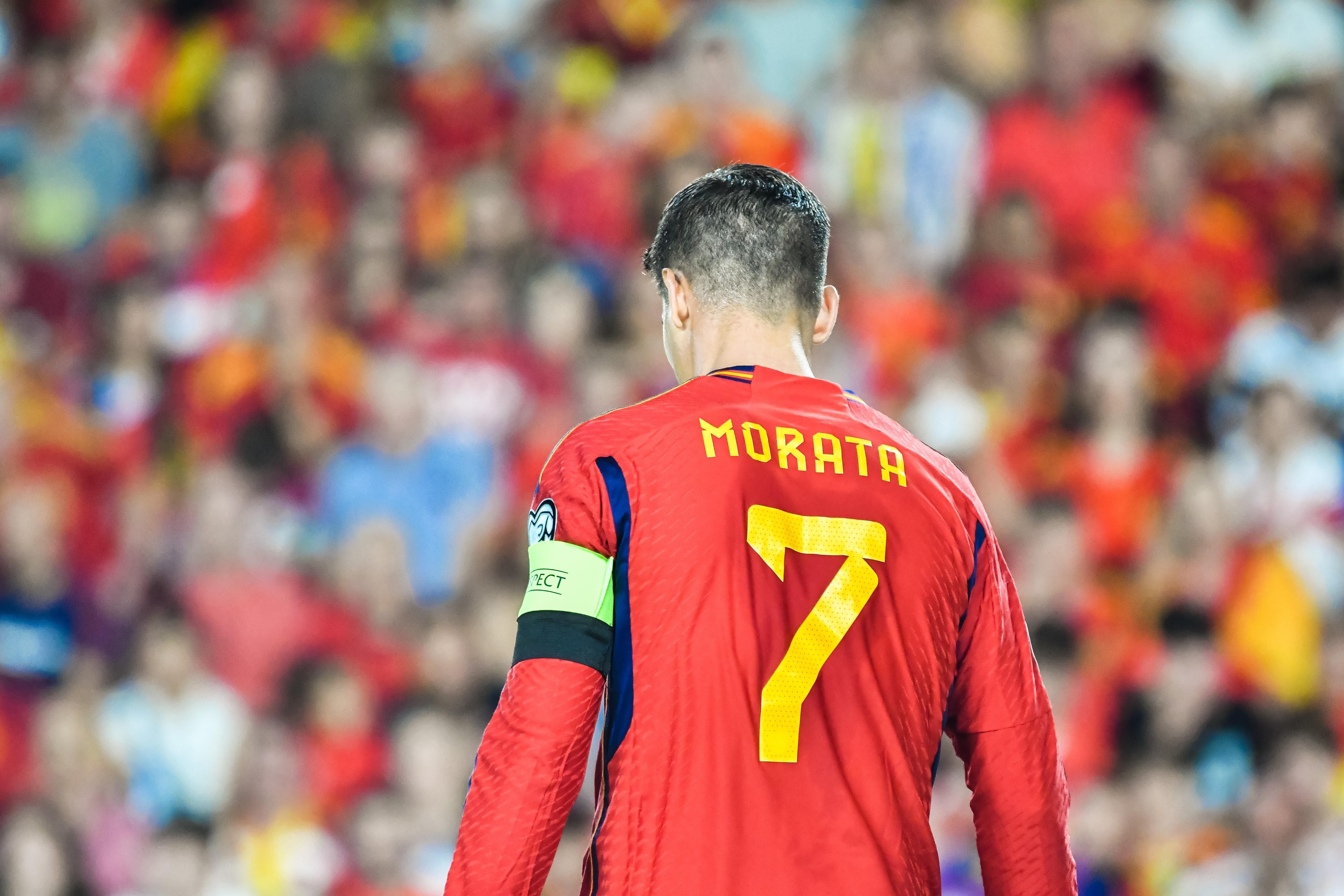 Morata revela se irá jogar a final da Eurocopa após ser derrubado por segurança