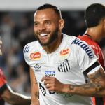 Santos vence Ituano na Vila Belmiro e assume a liderança da Série B