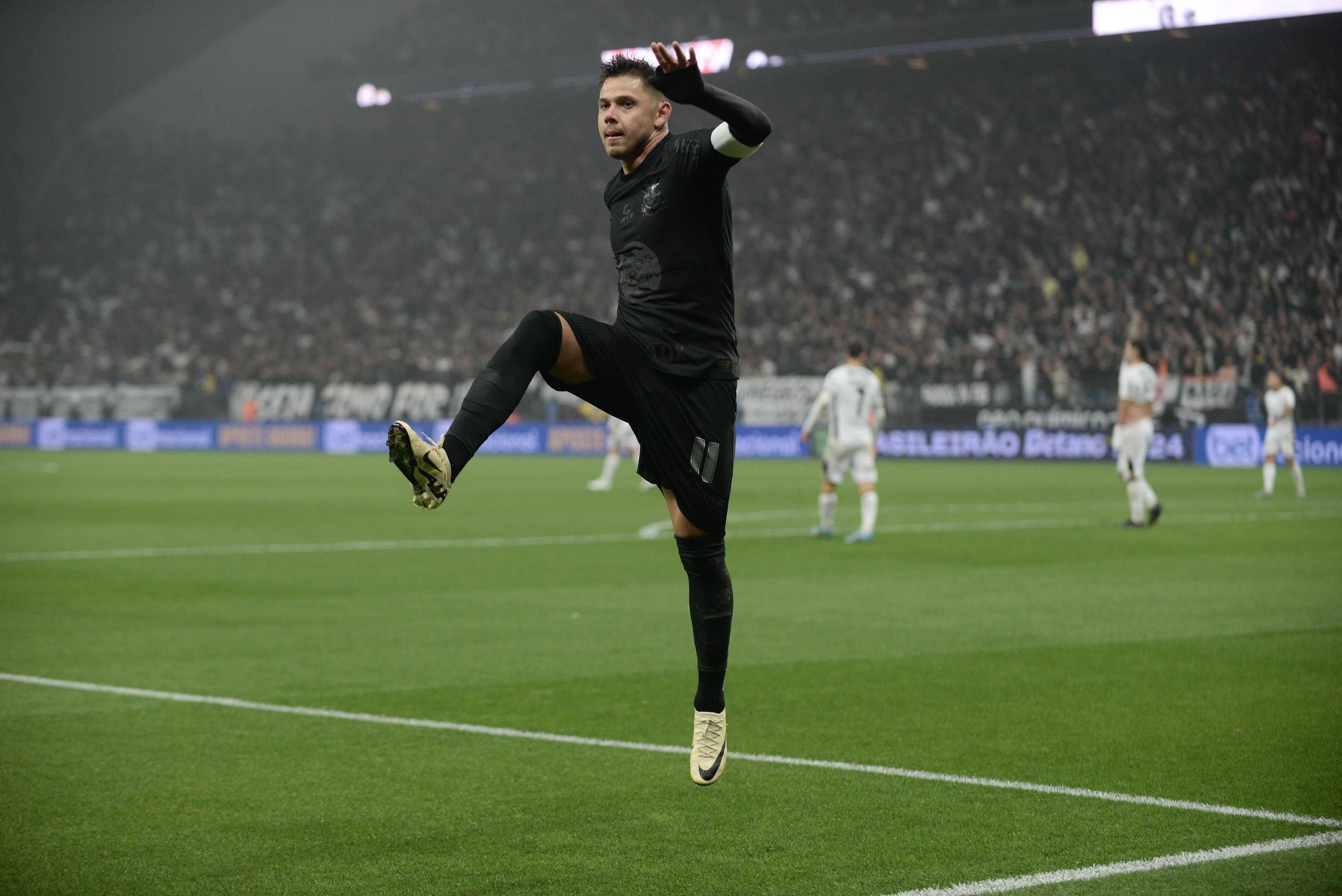 Na estreia de Ramón Díaz, Corinthians vira sobre Criciúma e fica mais perto de deixar Z4