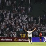 Ex-Cruzeiro marca, Goiás vira no último minuto e vence o Guarani pela Série B