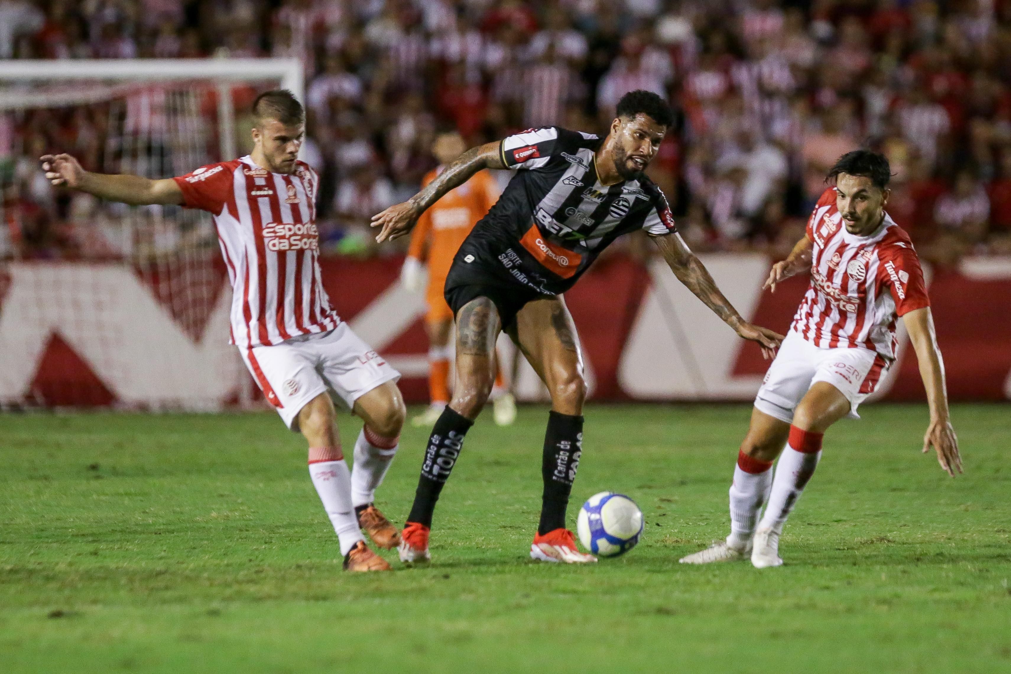 Athletic empata fora de casa com o Náutico e perde a liderança da Série C