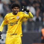 Corinthians não pode comprar Hugo Souza e terá que pagar o Flamengo