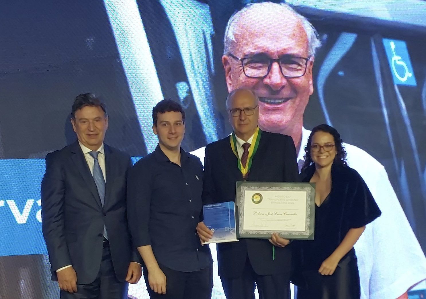 Robson Lessa recebe Medalha do Mérito do Transporte Urbano Brasileiro