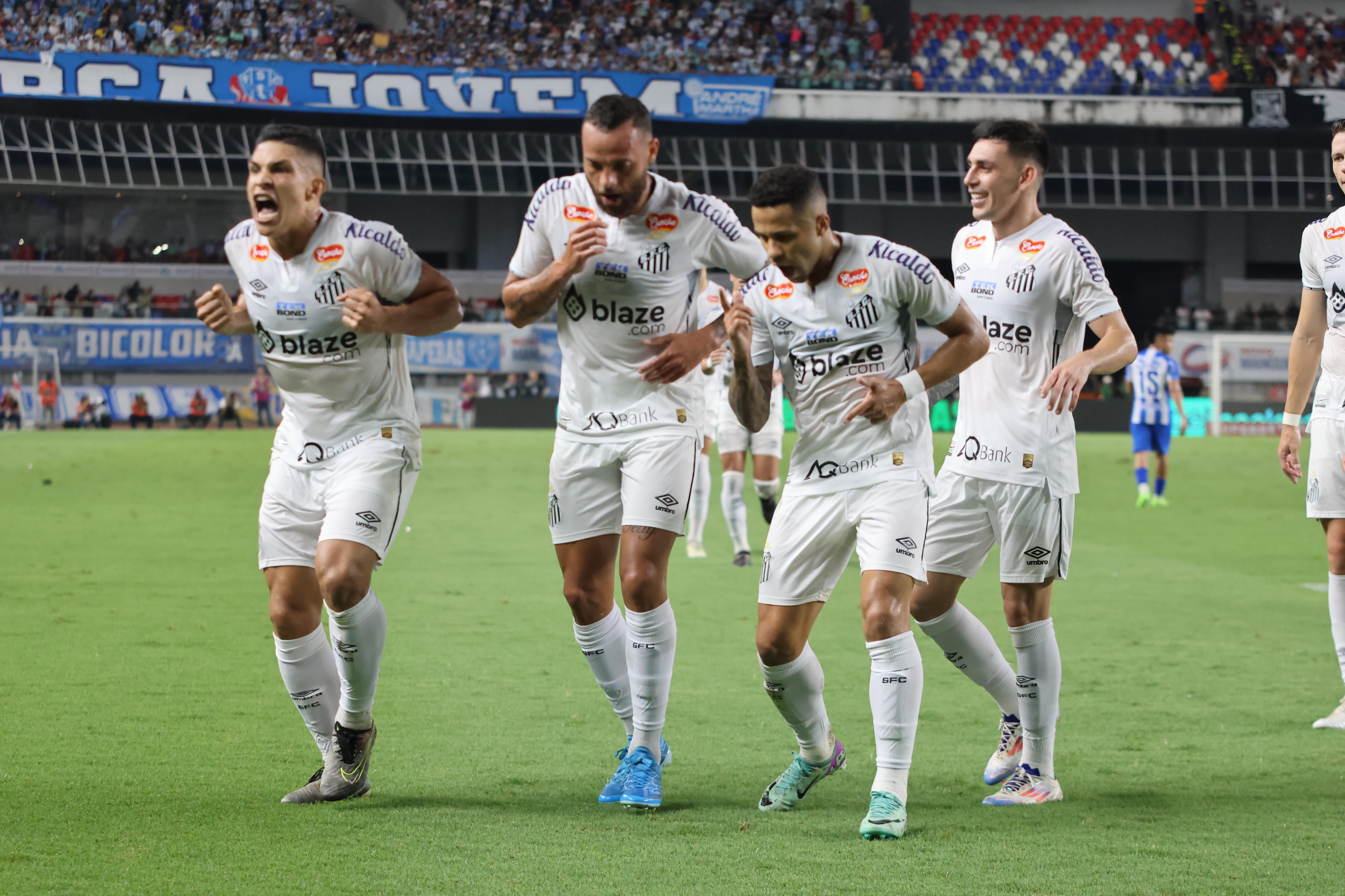Santos goleia o Paysandu fora de casa e mantém liderança isolada da Série B