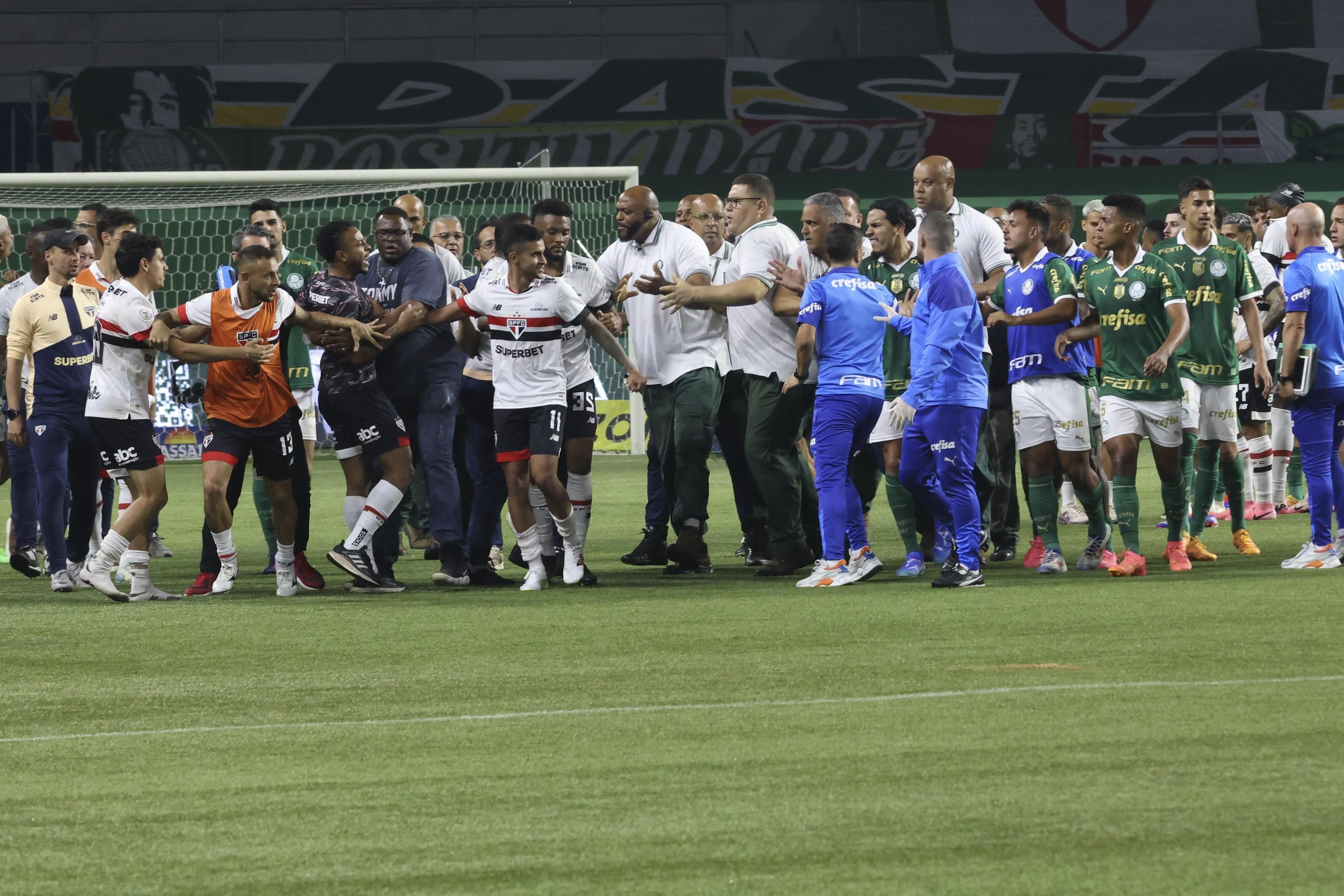 Palmeiras x São Paulo: súmula relata novas expulsões e detalha quem deu soco