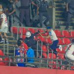 São Paulo x Nacional: torcida uruguaia entra em conflito com a polícia, e jogo é interrompido