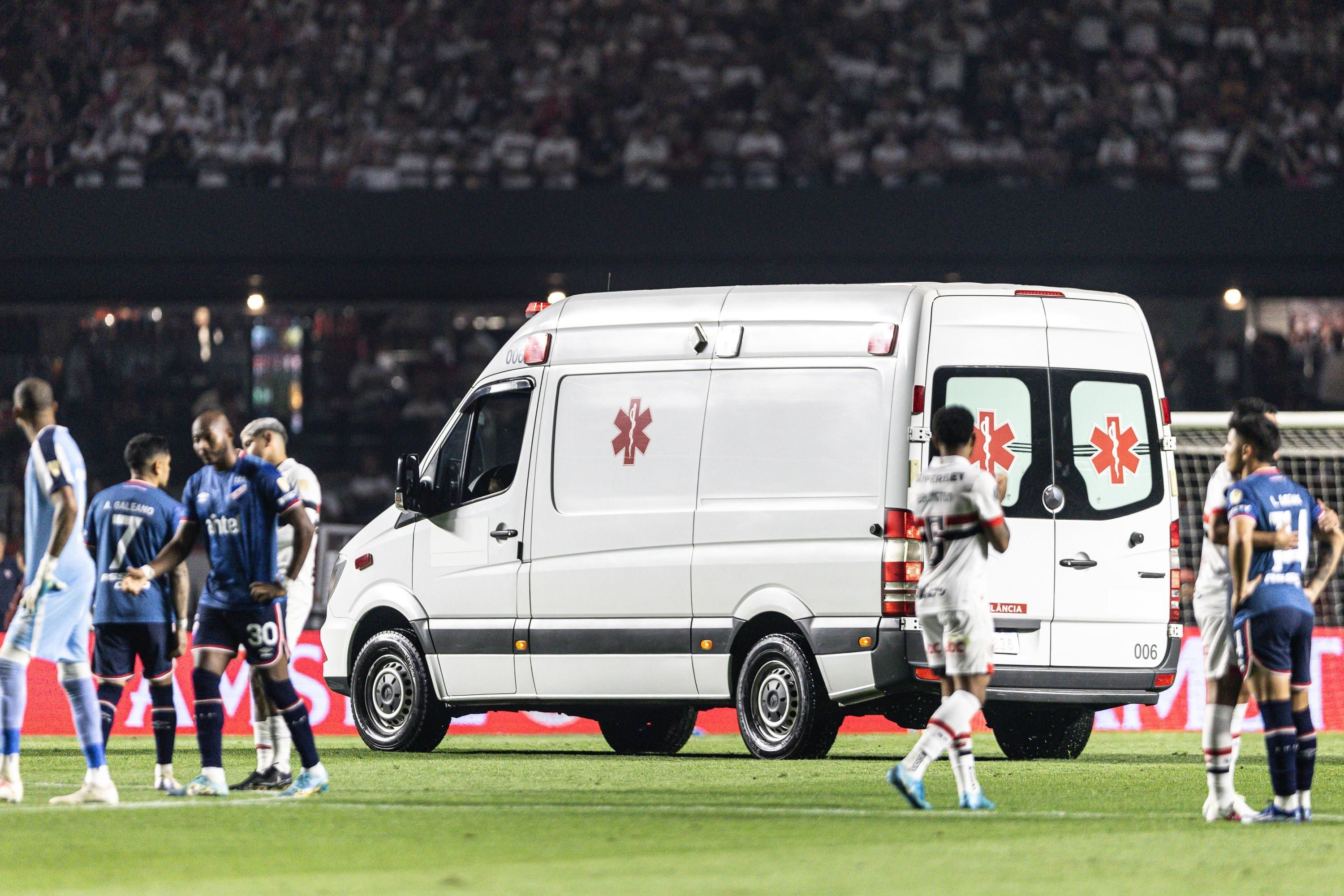 Nacional atualiza situação de Izquierdo após arritmia na Libertadores