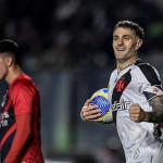 Pelo Brasileiro, Vasco vira contra o Athletico-PR em prévia da Copa do Brasil