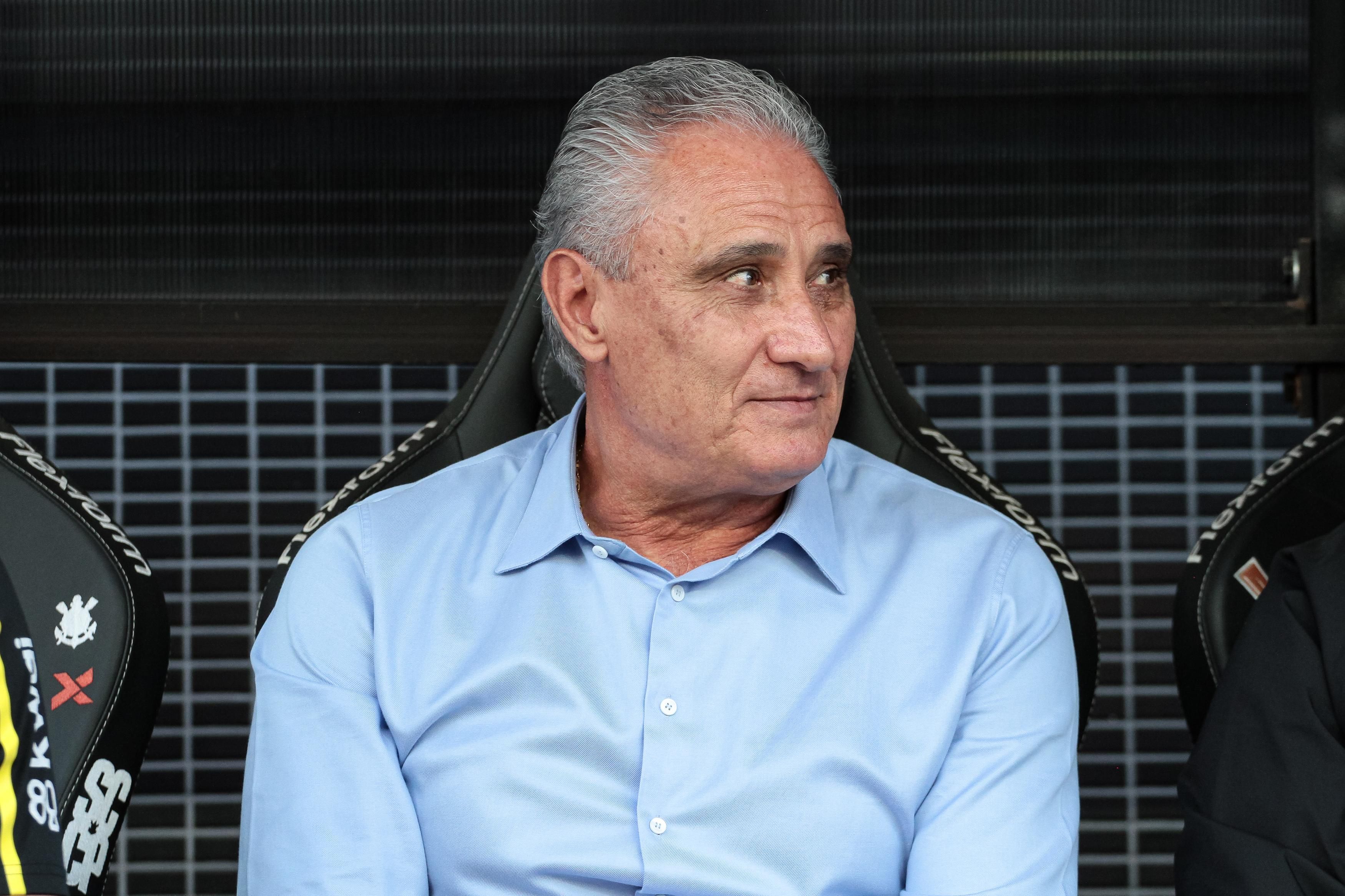 Botafogo abre conversas com Tite e terá reunião com técnico ex-Manchester City