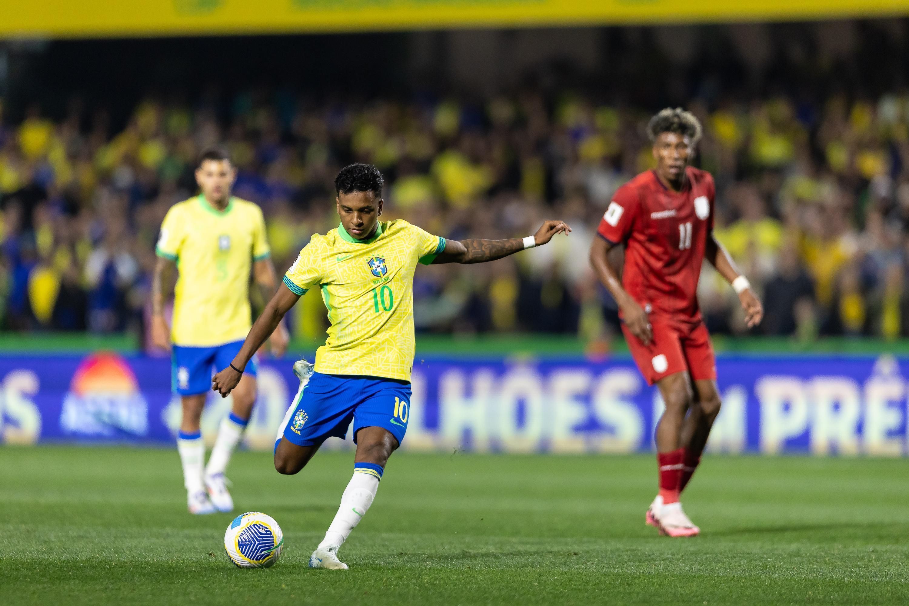 Herói da vitória do Brasil sobre o Equador, Rodrygo admite atuação irregular