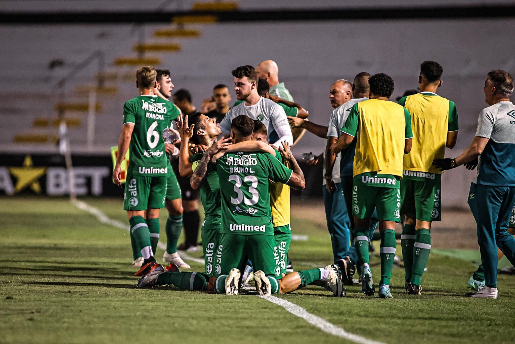 Série B: fora de casa, Chapecoense encerra longo jejum e vence Ponte Preta