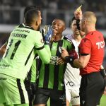 Jogadores do América se revoltam com arbitragem após derrota na Série B: ‘Vergonhosa’