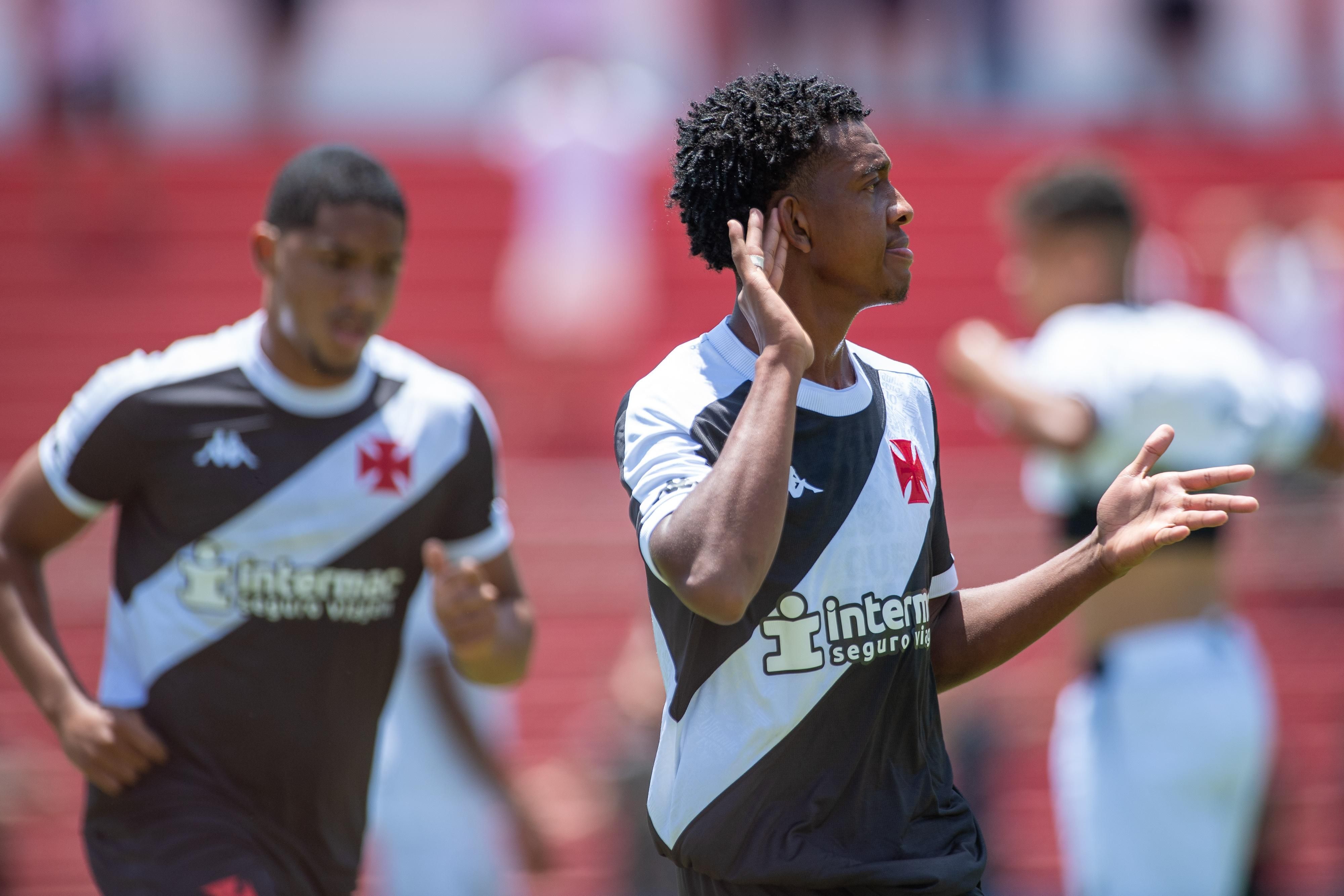Com gol no fim, Vasco vence Ceará e avança às oitavas da Copinha