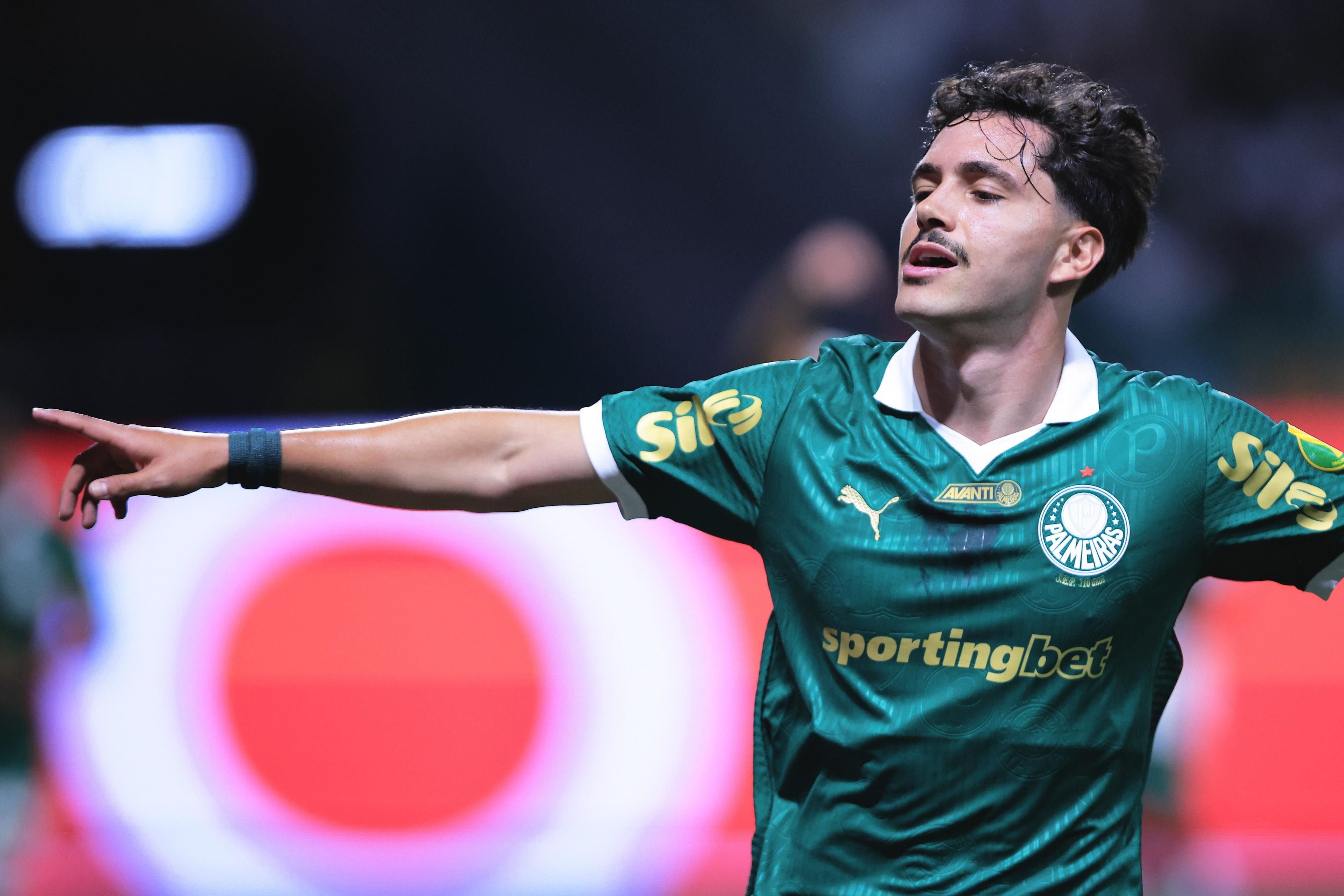 Mauricio brilha, e Palmeiras vence Portuguesa com time alternativo no Paulistão