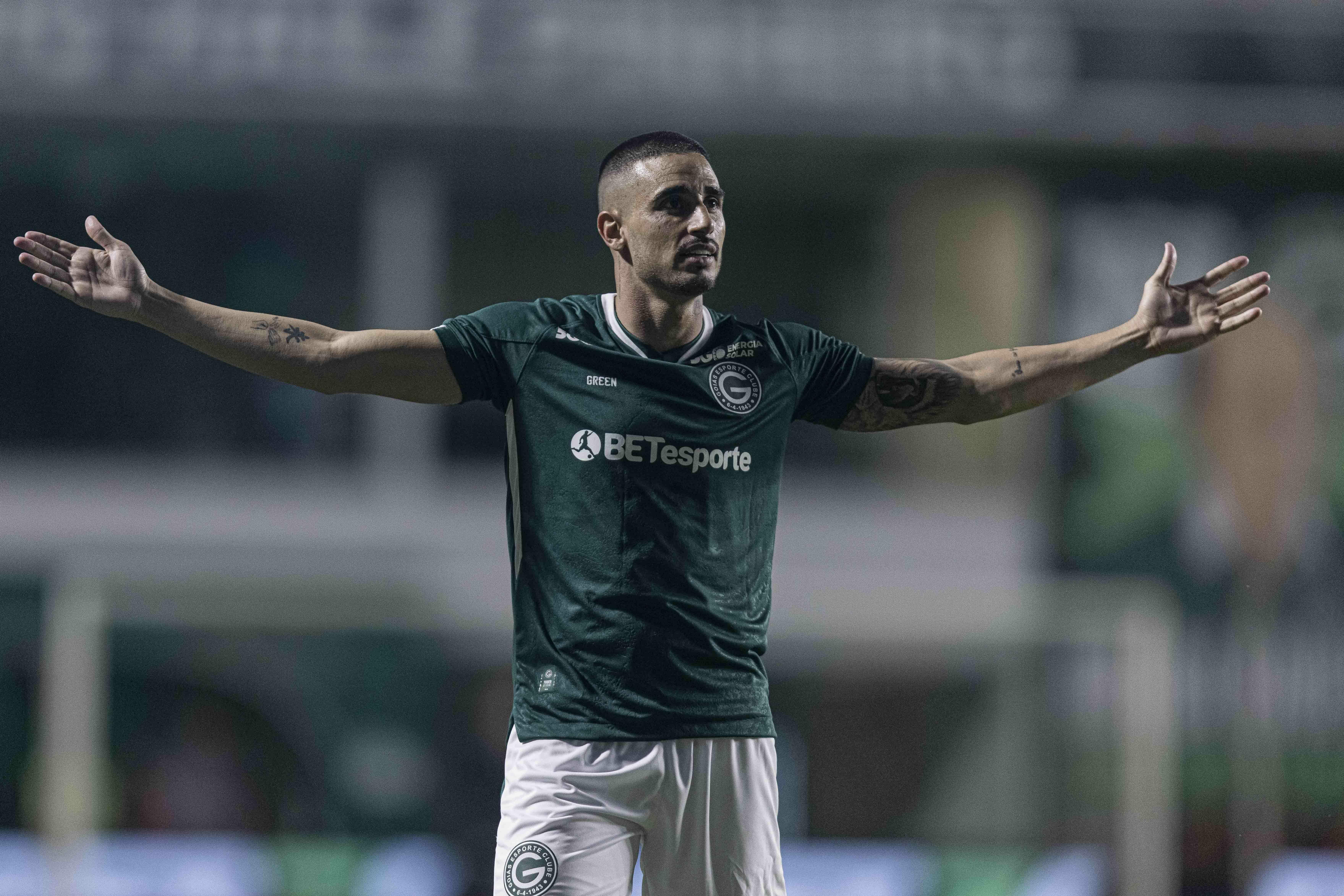 Athletic desiste de Thiago Galhardo após não entrar em acordo com Fortaleza