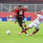 Vitória busca empate heróico contra o Jacuipense e mantém a liderança do Baiano