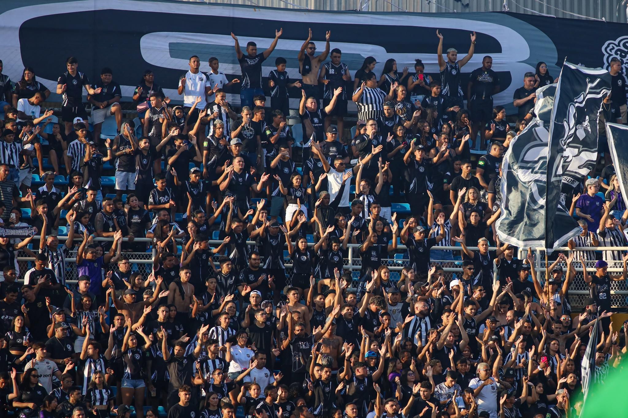 Depois do Fortaleza, torcidas do Ceará também estão suspensas de jogos