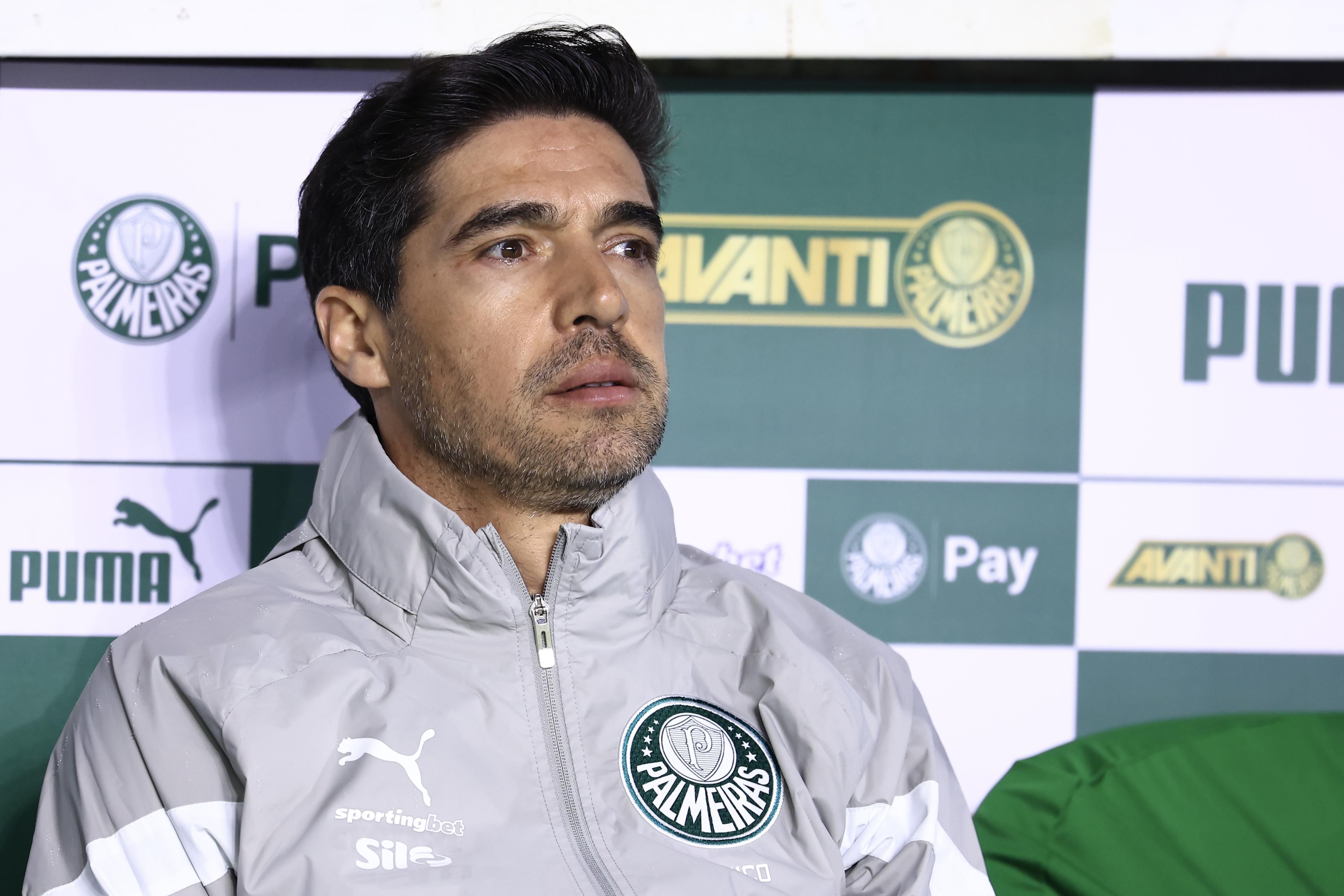 Abel diz que ganhou mais títulos que Klopp e faz apelo à torcida do Palmeiras