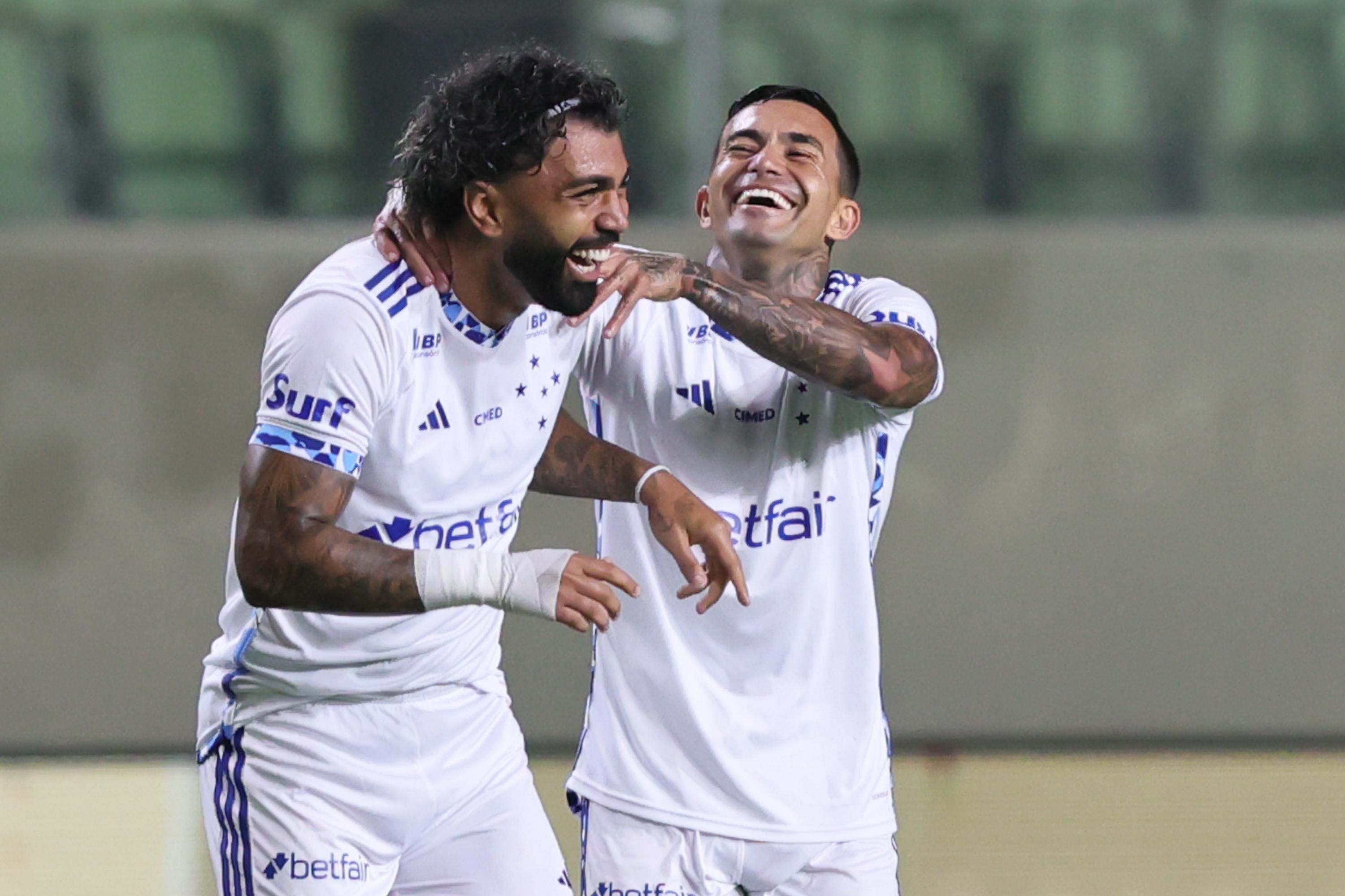 Pênalti para o Cruzeiro contra o Itabirito foi bem marcado? Márcio Rezende analisa