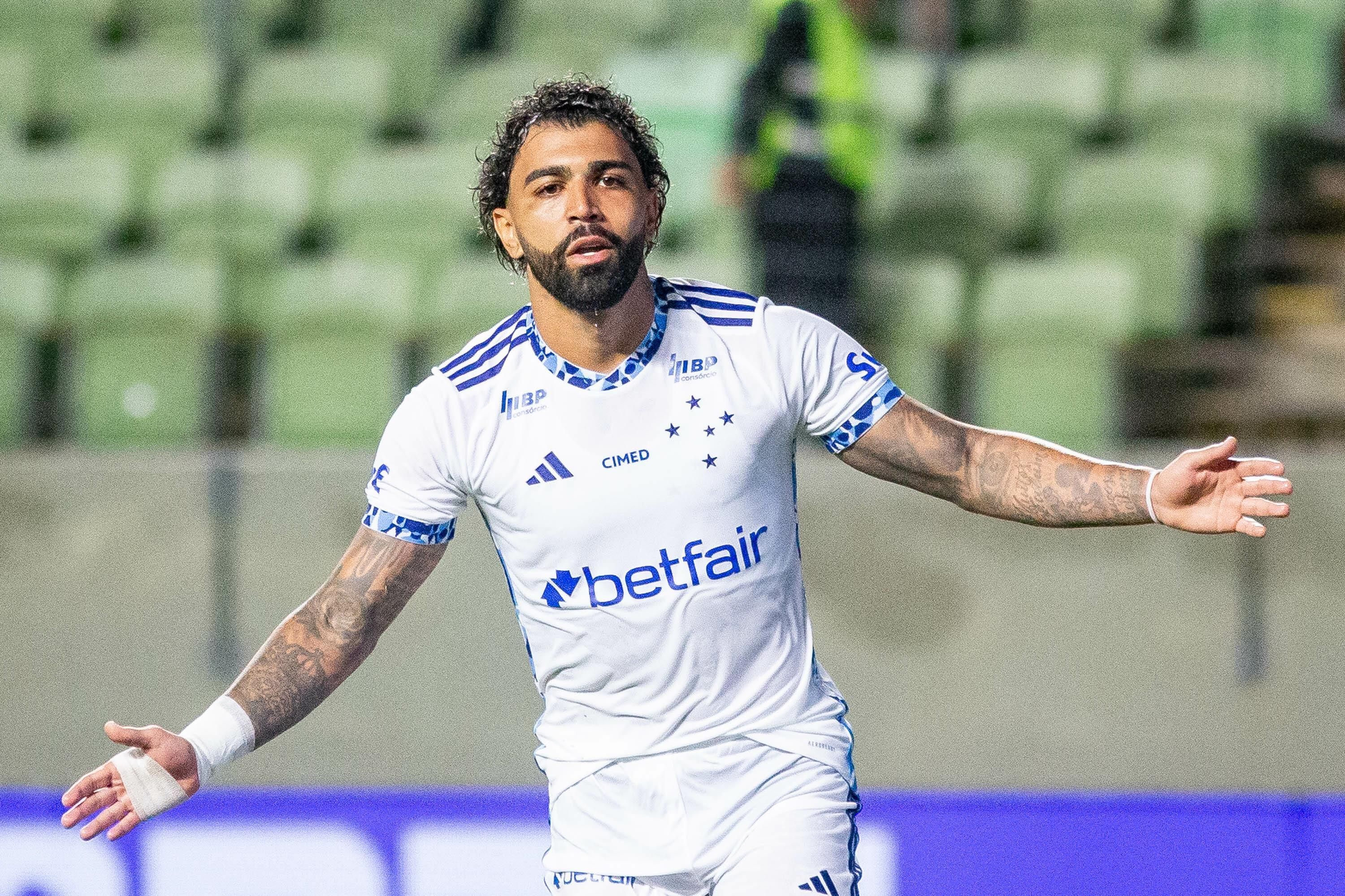 Em noite de Gabigol, Cruzeiro goleia Itabirito e lidera grupo no Mineiro