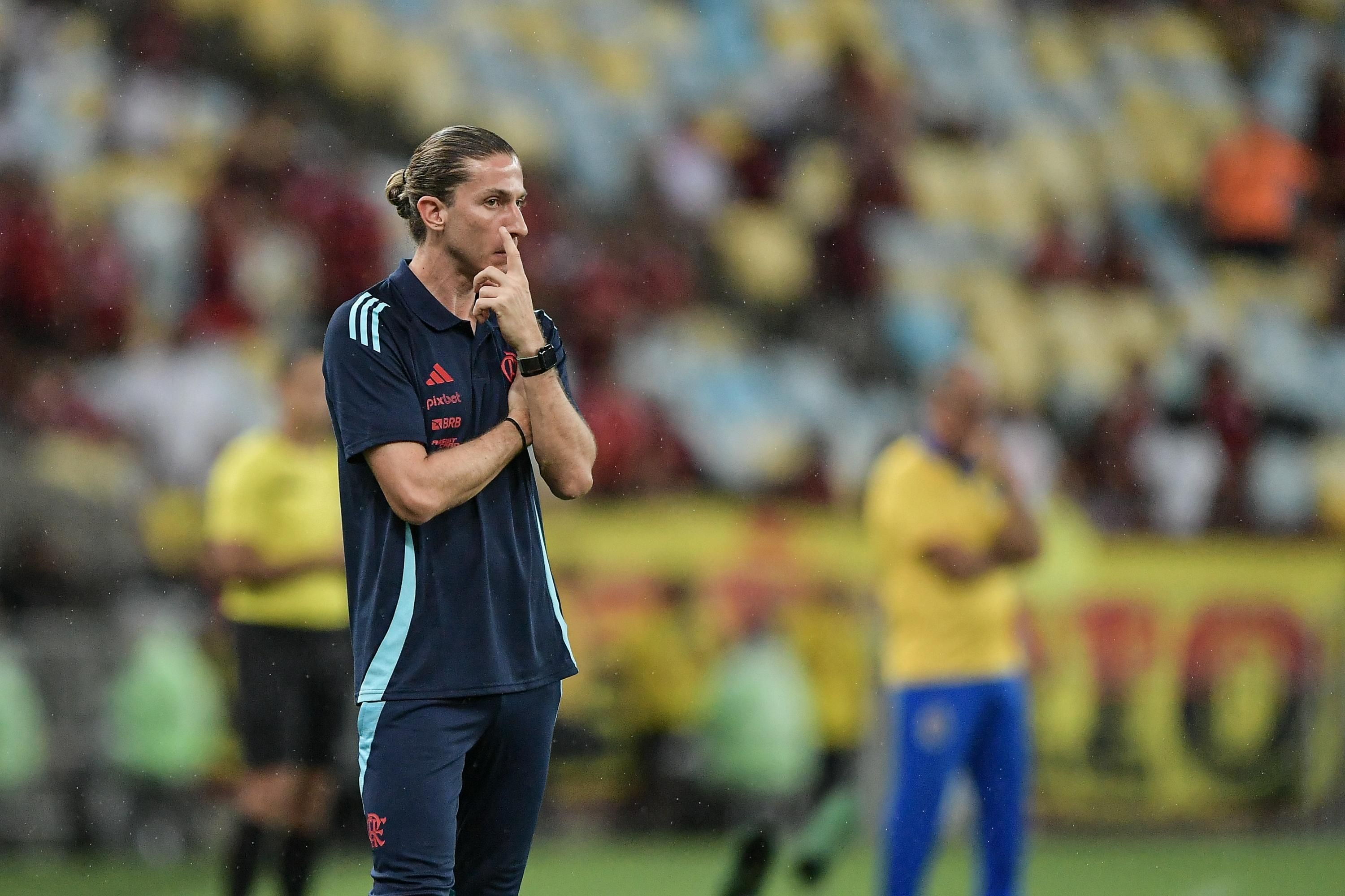 Após vitória no Maracanã, Filipe Luís projeta duelo do Flamengo contra o Botafogo