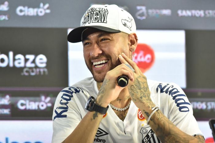 Neymar em apresentação no Santos
