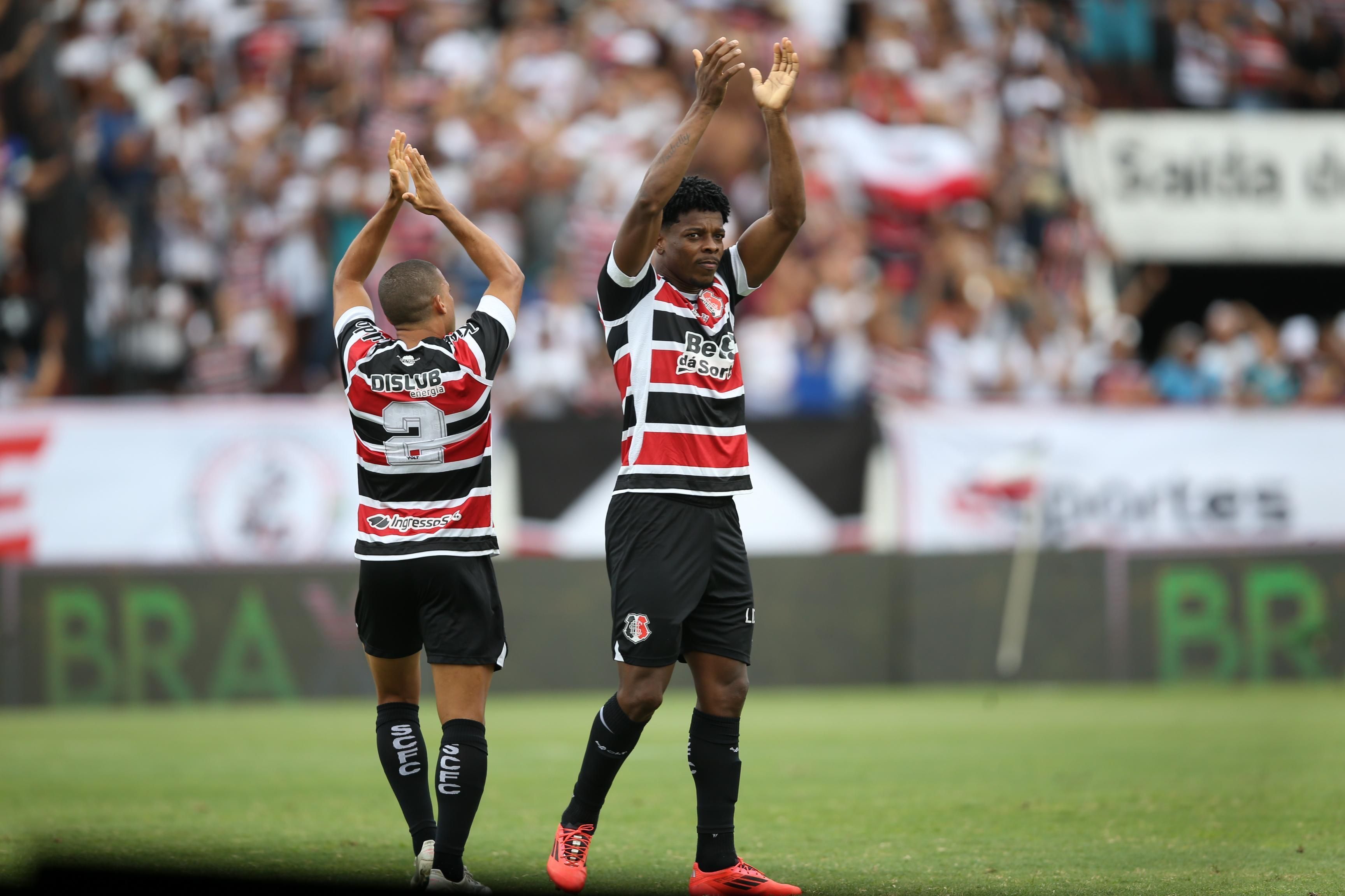 Santa Cruz vence Sport e mantém liderança do Campeonato Pernambucano