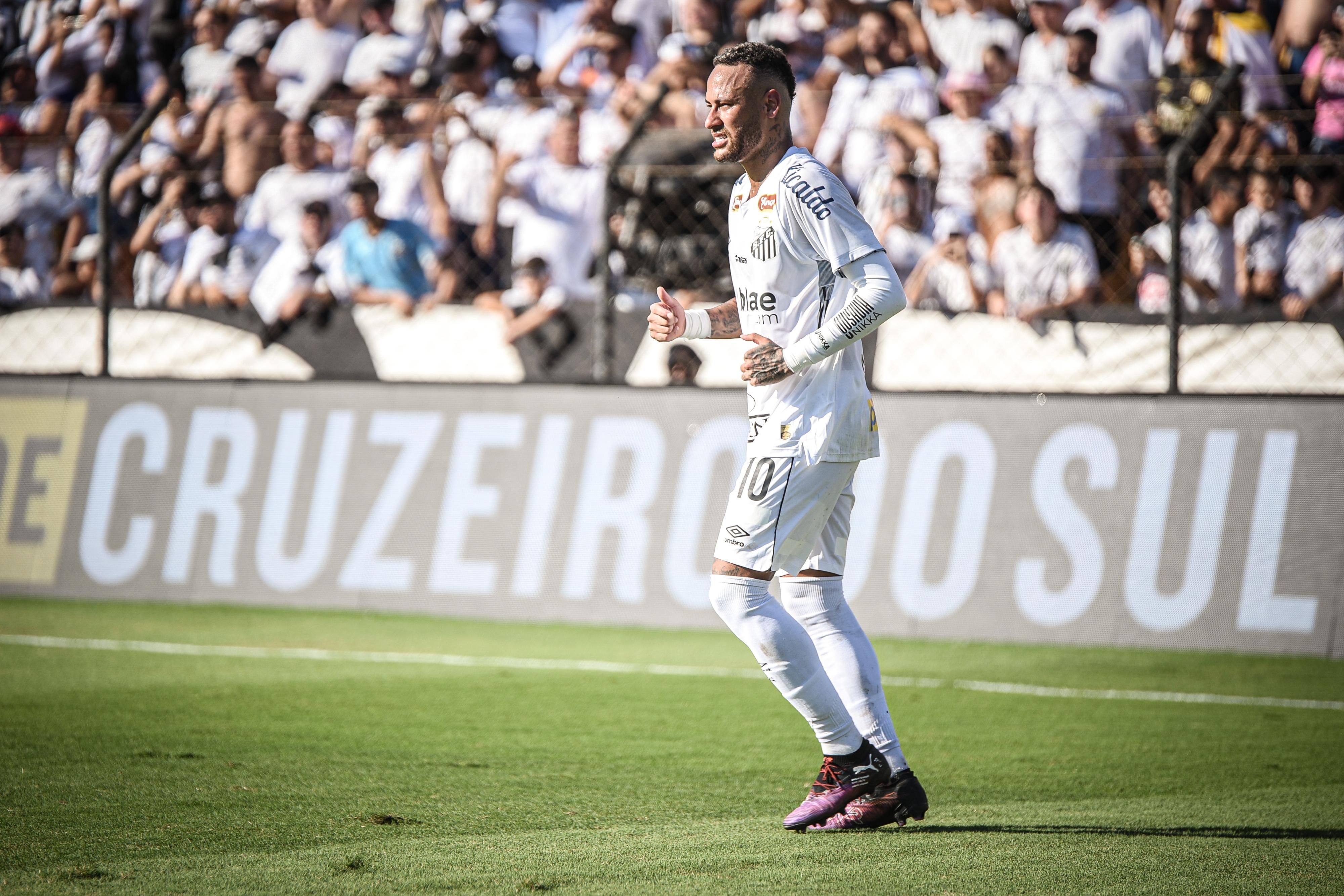 Pedro Caixinha se manifesta sobre presença de Neymar em Santos x Corinthians